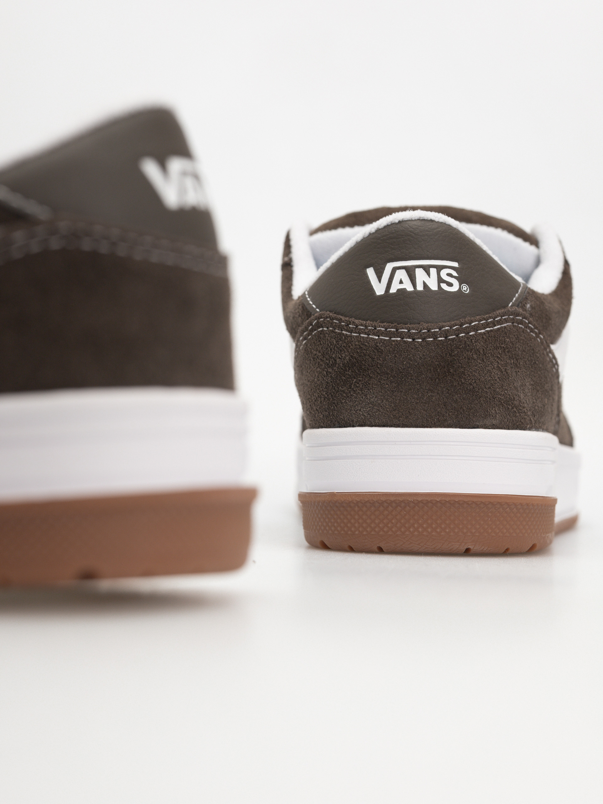 Vans Hylane Shoes (suede brown)