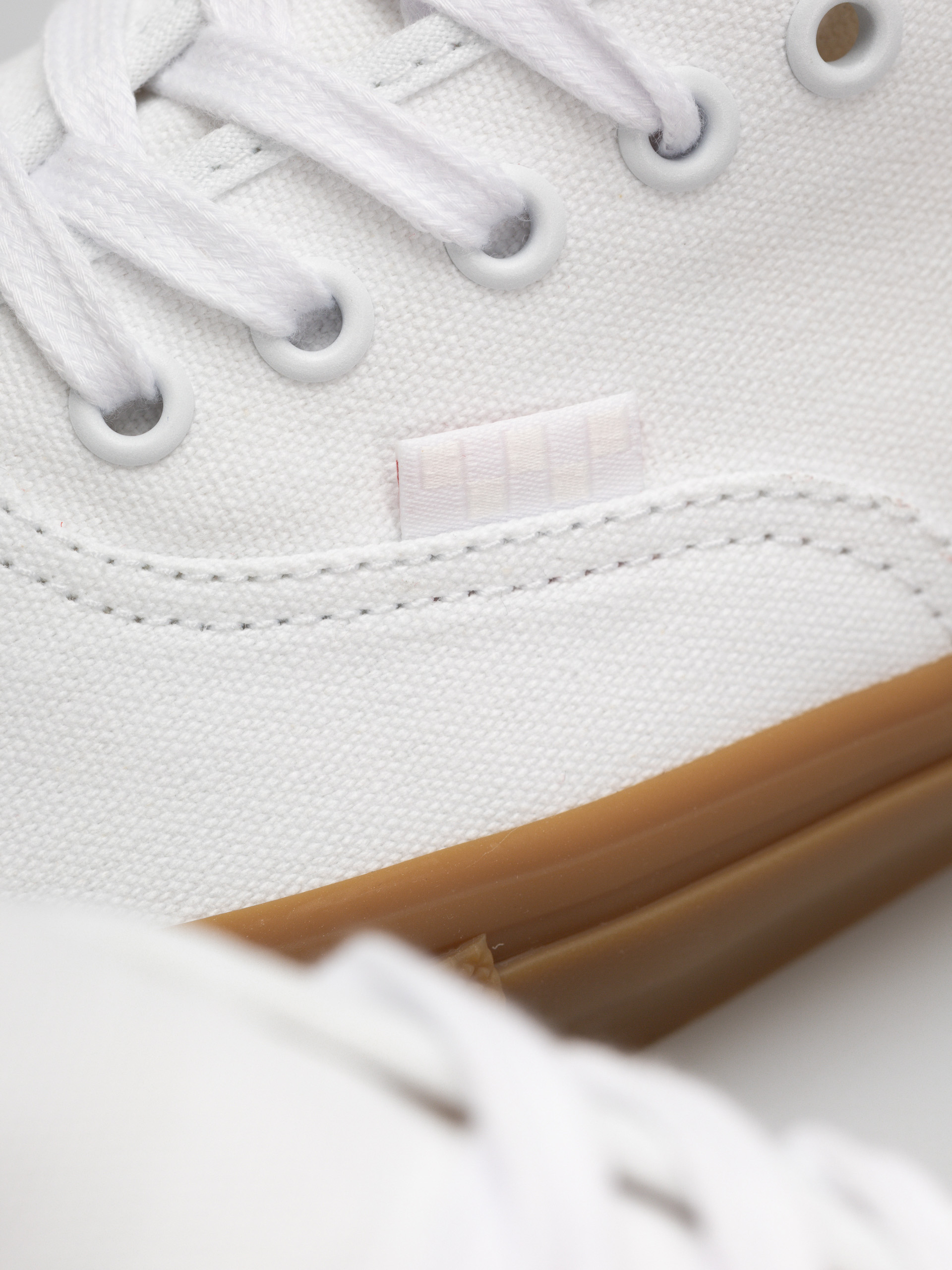 Vans Skate Authentic Shoes (white/gum)