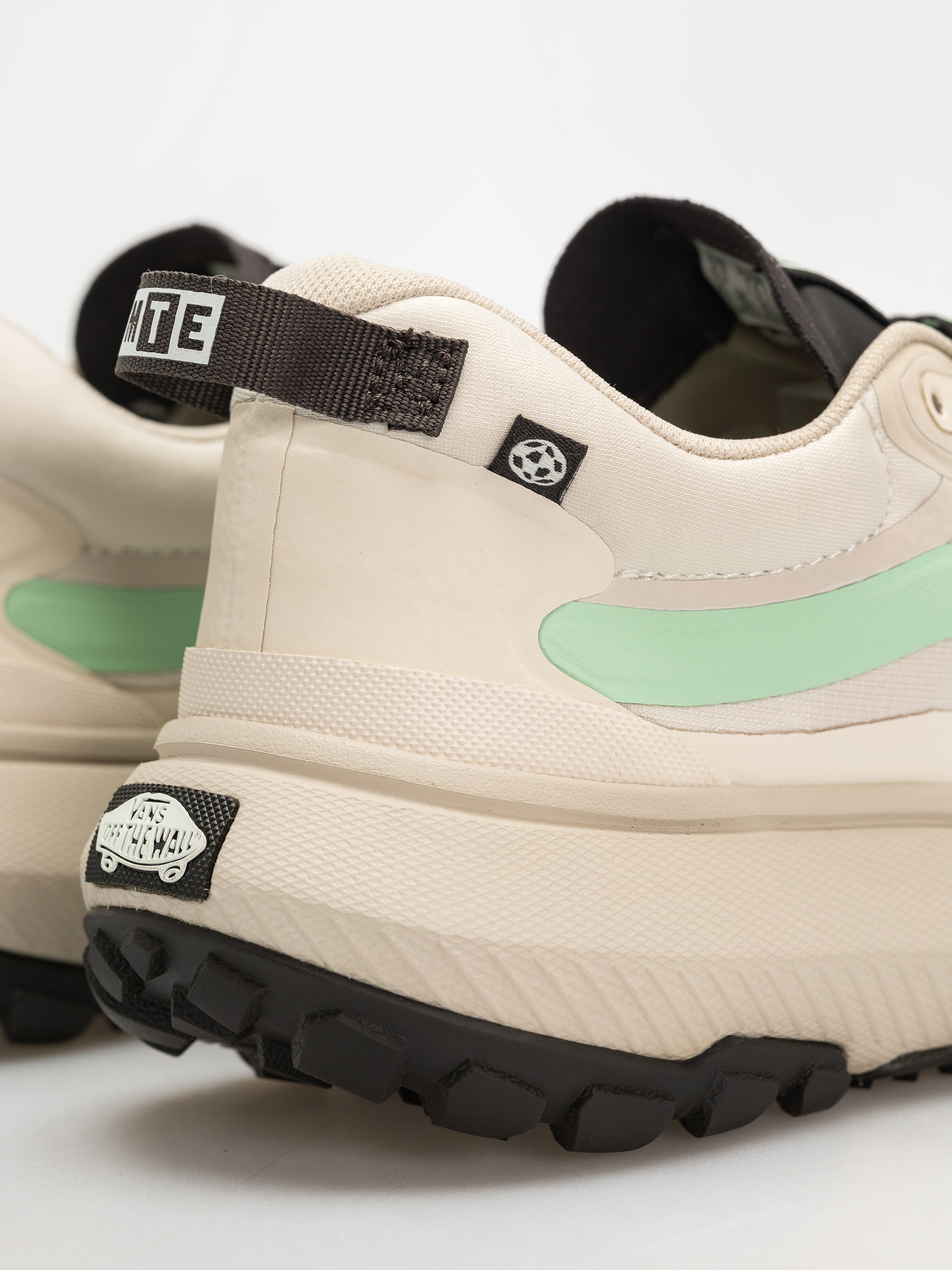 Vans Mte Crosspath Schuhe (white/multi)