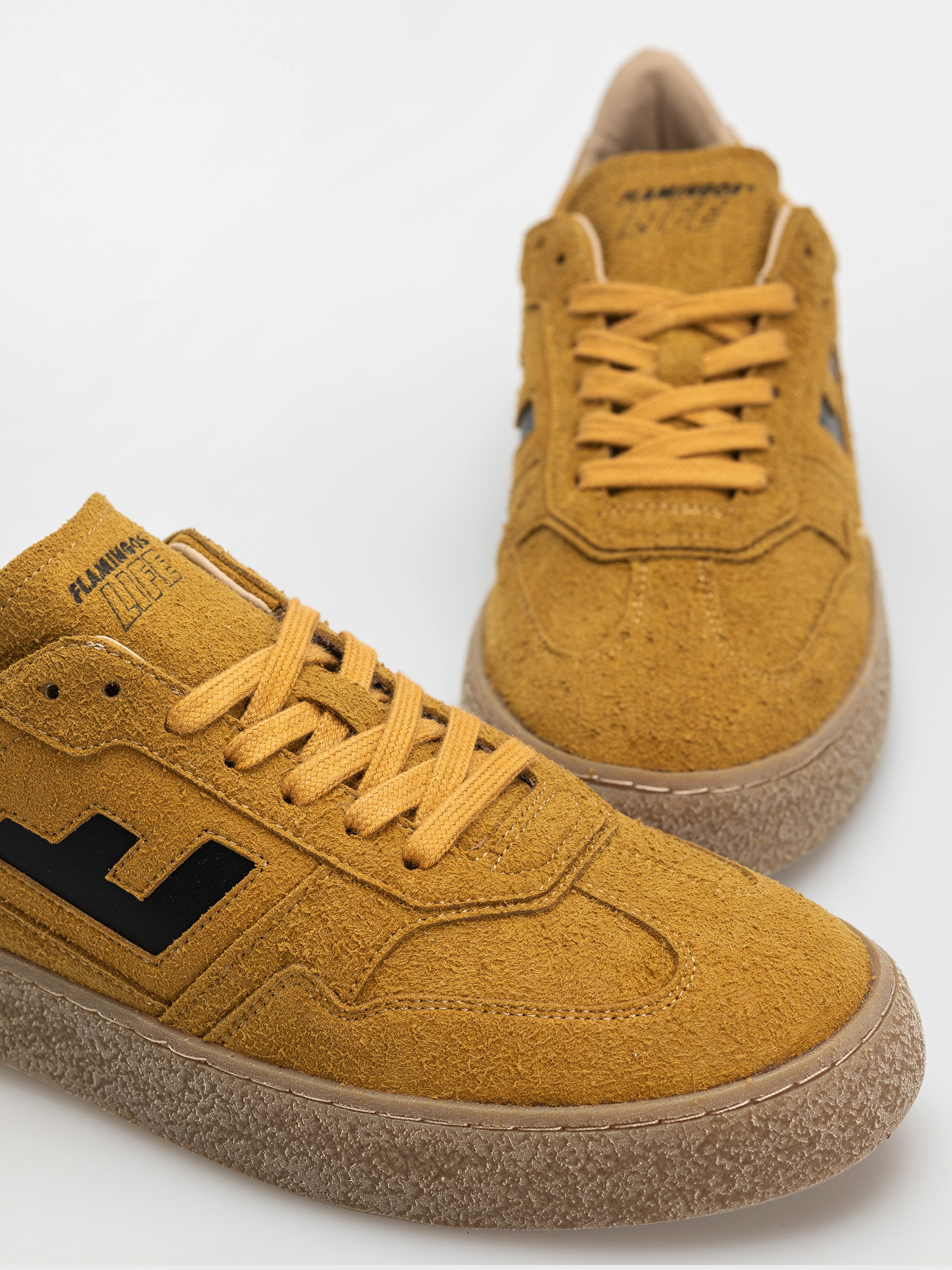 Flamingos Life Burela Bold Shoes (hairy suede curry)