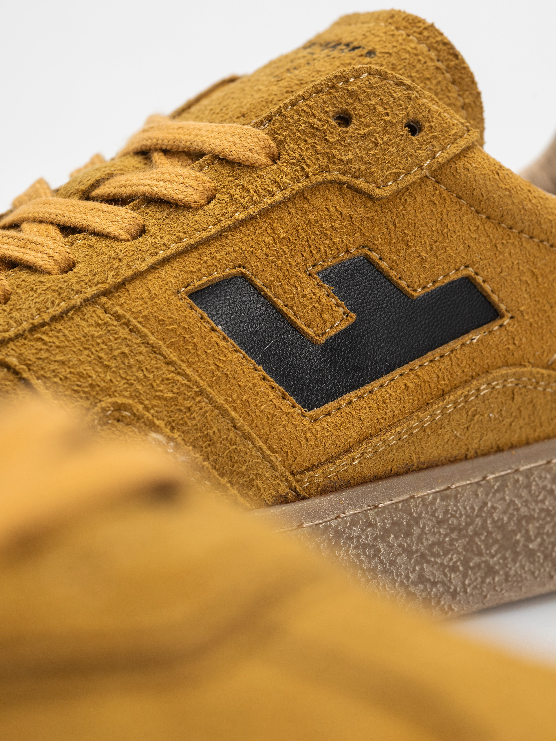 Flamingos Life Burela Bold Schuhe (hairy suede curry)