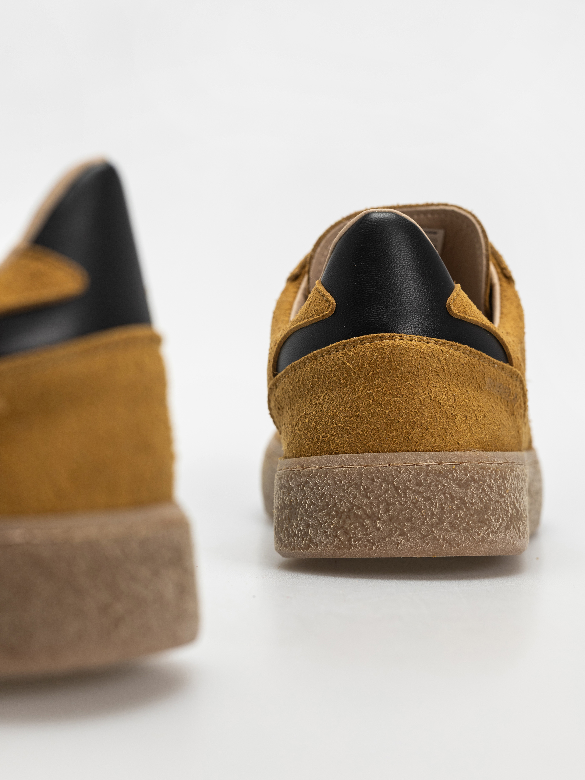 Flamingos Life Burela Bold Shoes (hairy suede curry)