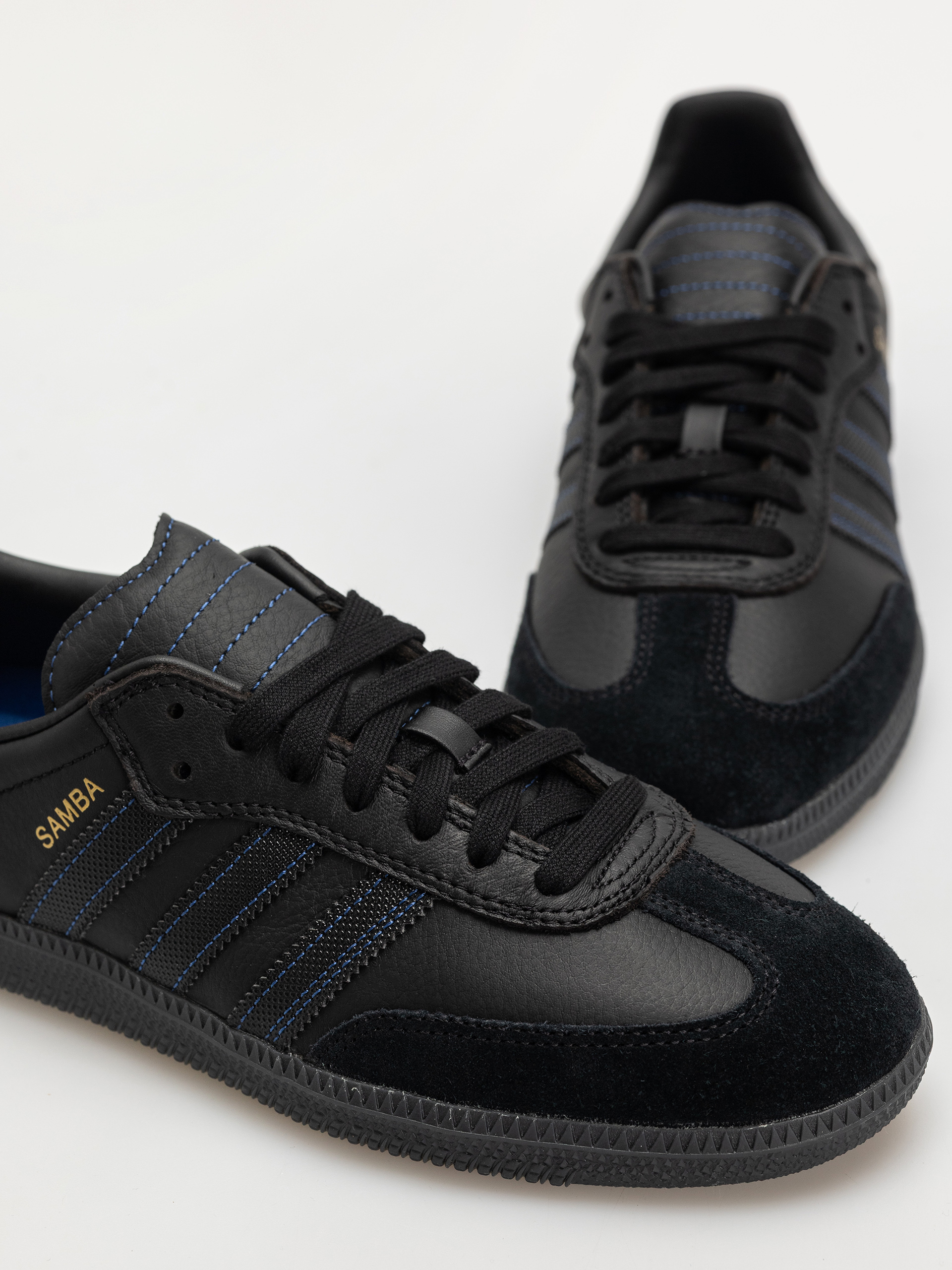 adidas Samba Adv Schuhe (cblack/cblack/royblu)