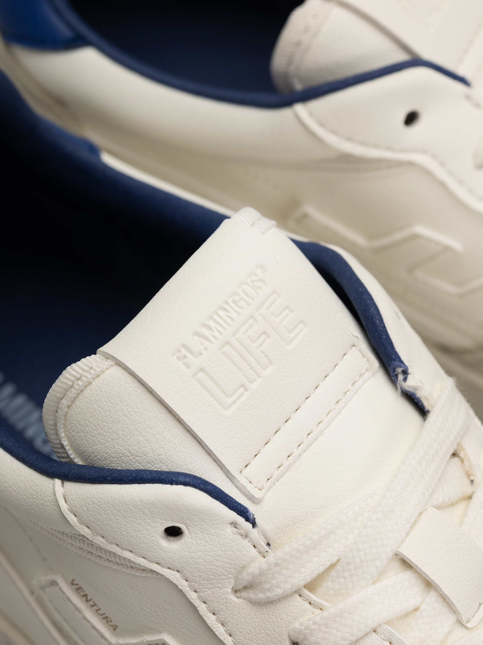 Flamingos Life Ventura Shoes (white indigo)