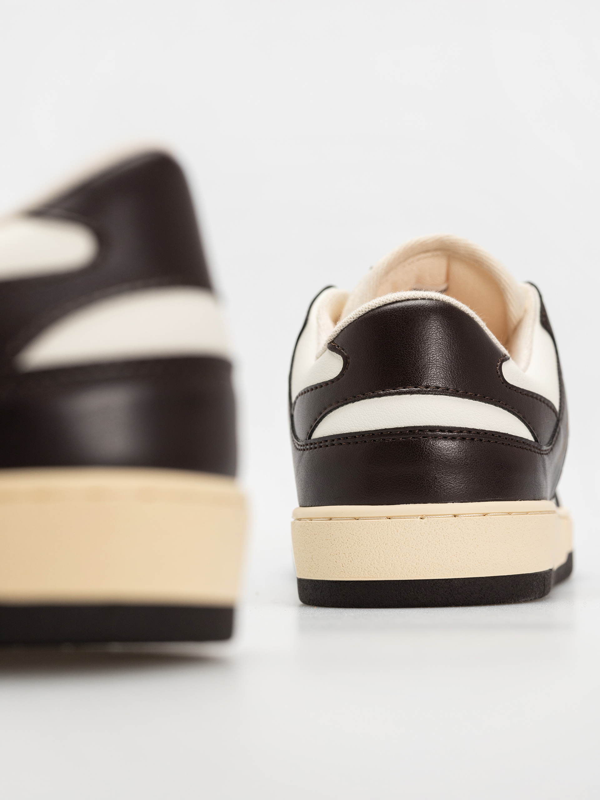 Flamingos Life Saline Shoes (browny vanilla)