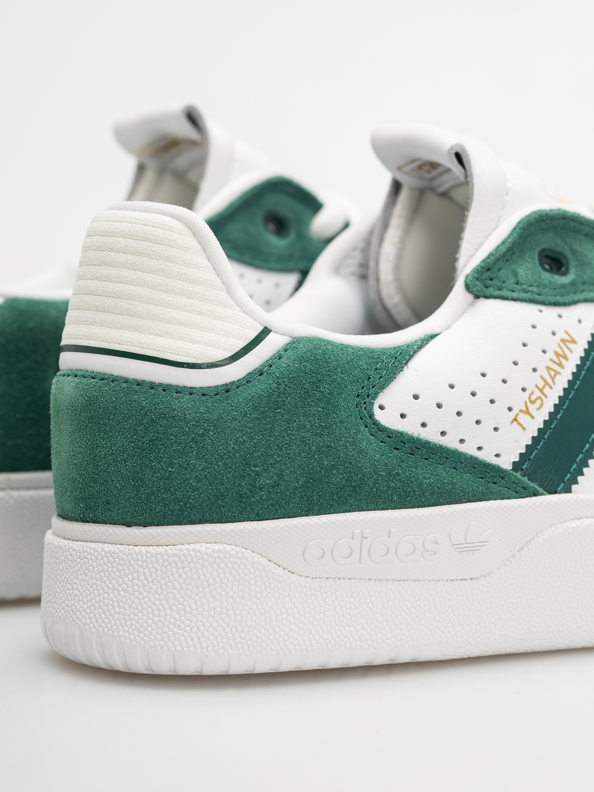 adidas Shoes Tyshawn Low (cgreen/cgreen/ftwwht)