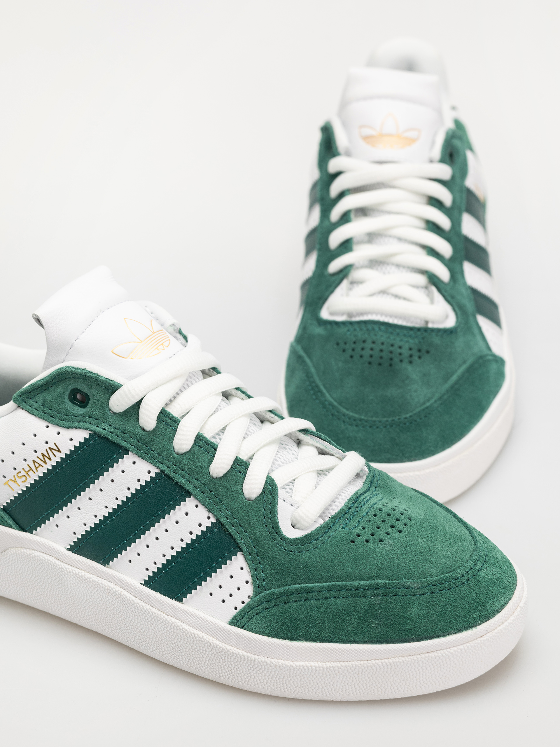 adidas Schuhe Tyshawn Low (cgreen/cgreen/ftwwht)