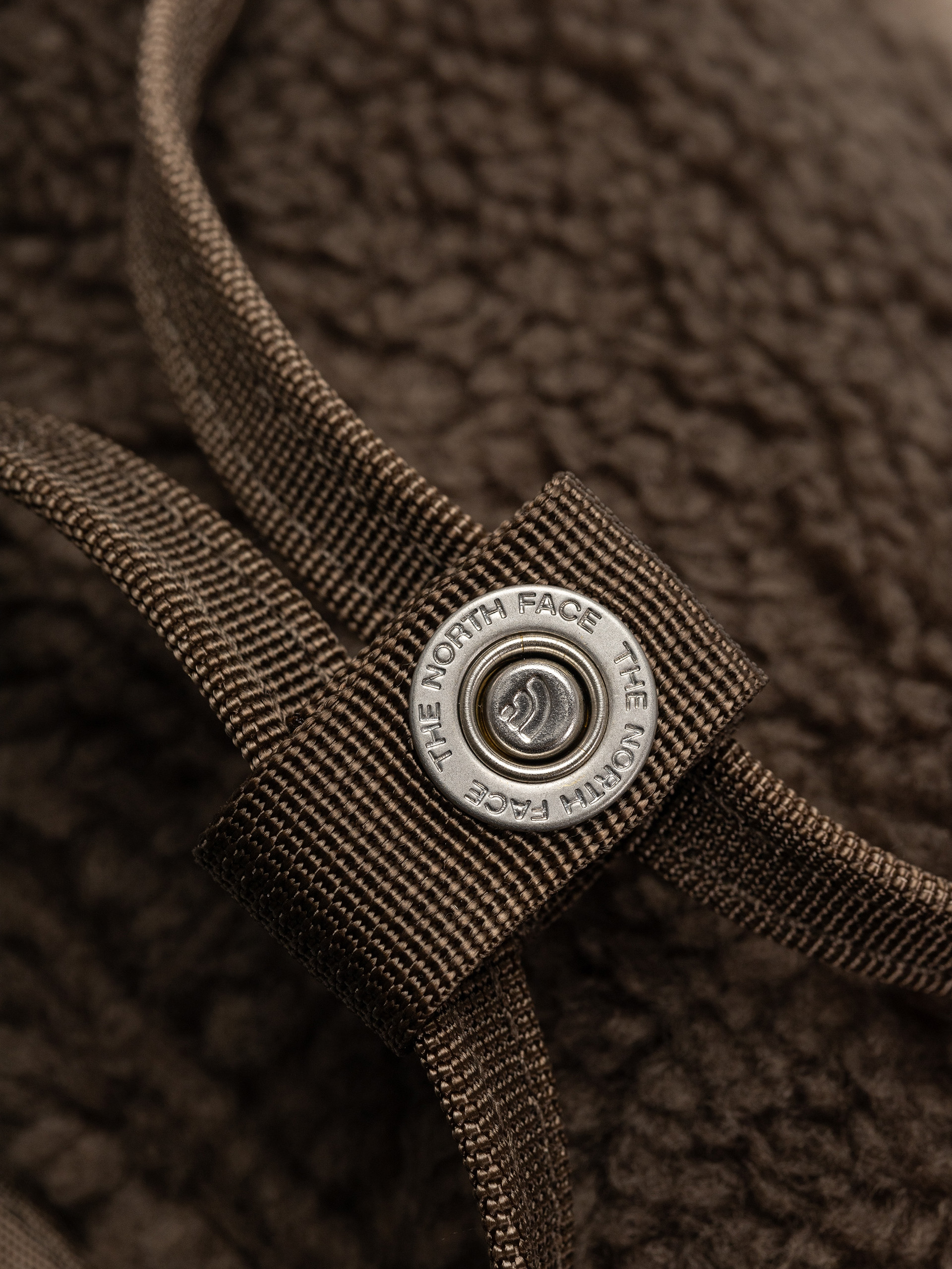 The North Face Schultertasche Base Camp High Pile Mini Bag (smokey brown tnf white)