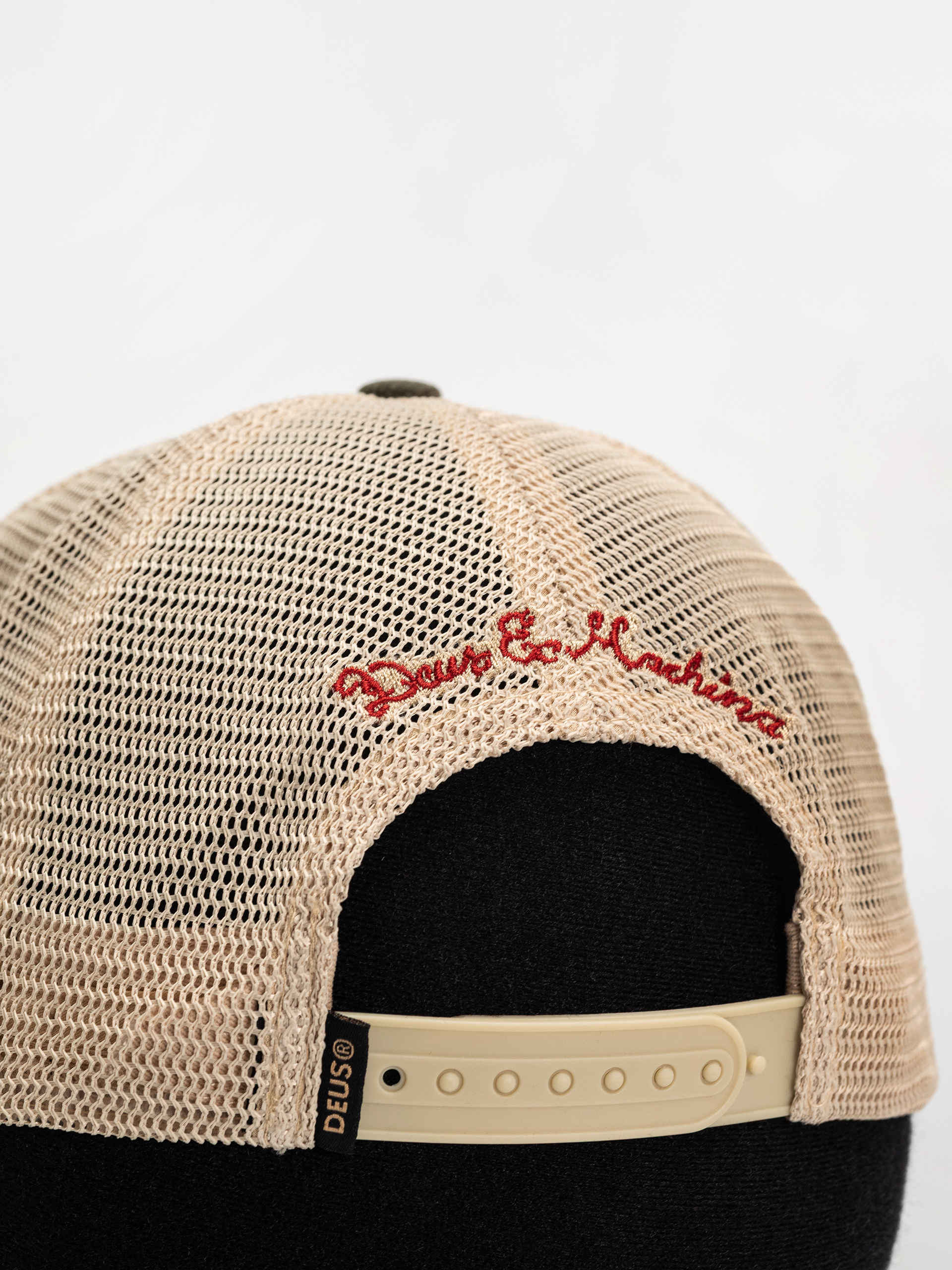 Deus Ex Machina Gumshoe Cord Trucker Cap (cream)