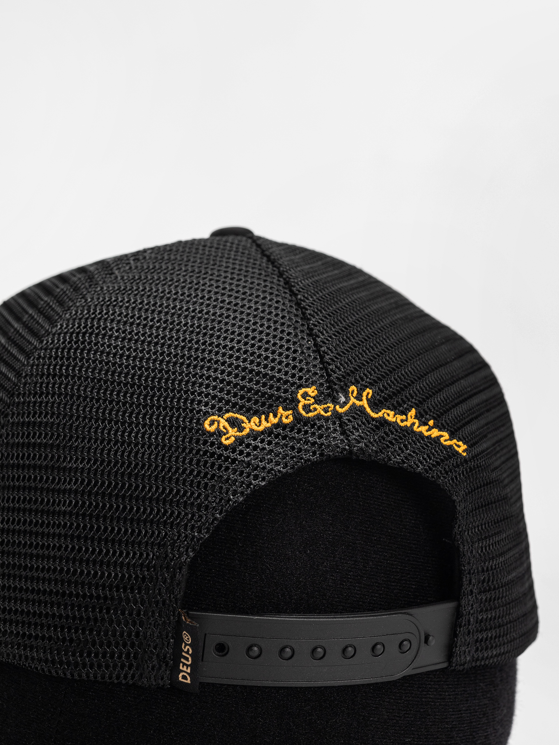 Deus Ex Machina Citadel Trucker Cap (black)