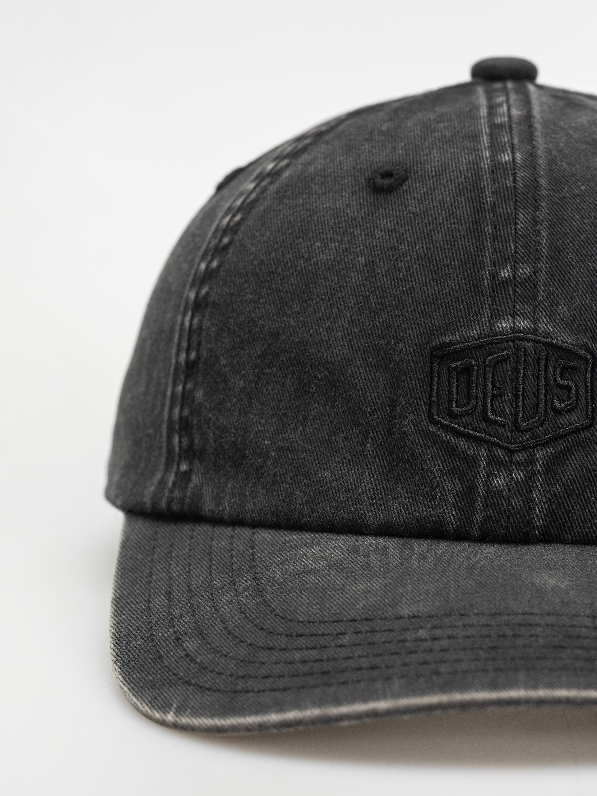 Deus Ex Machina Shield Garment Dyed Dad Cap Cap (black)