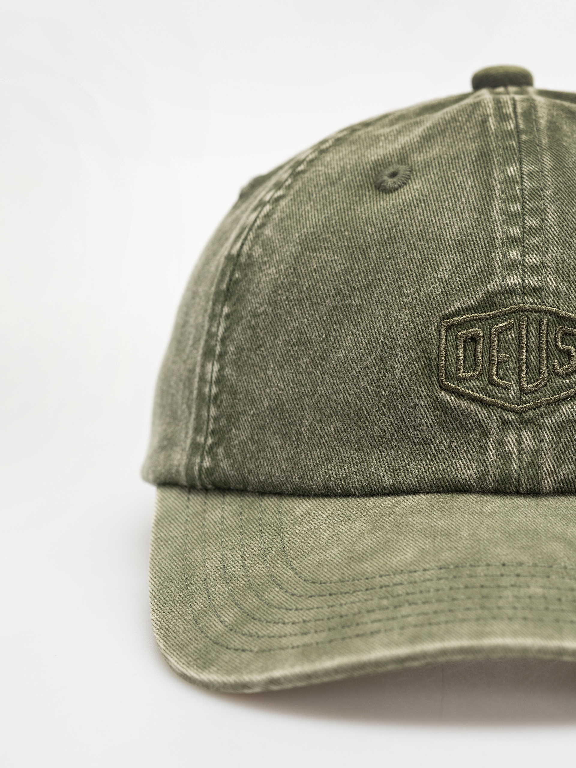 Deus Ex Machina Shield Garment Dyed Dad Cap Cap (cypress green)