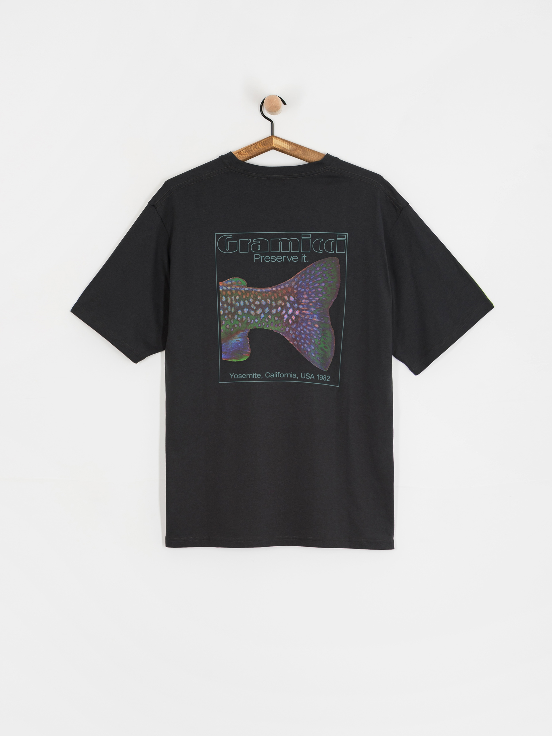 Gramicci T-Shirt Trouttail (vintage black)