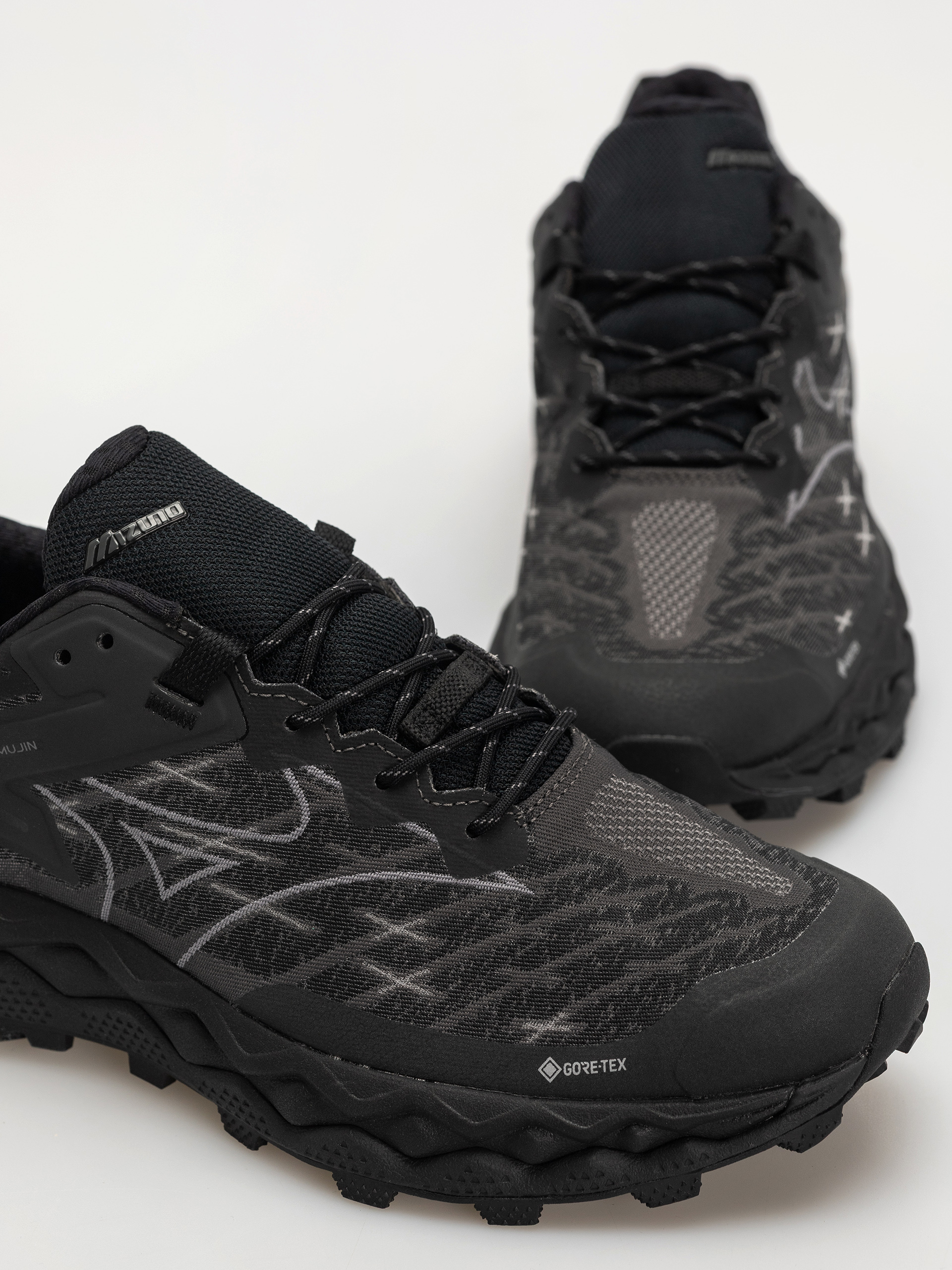 Mizuno Shoes Wave Mujin LS GTX (black/quiet shade/black sand)