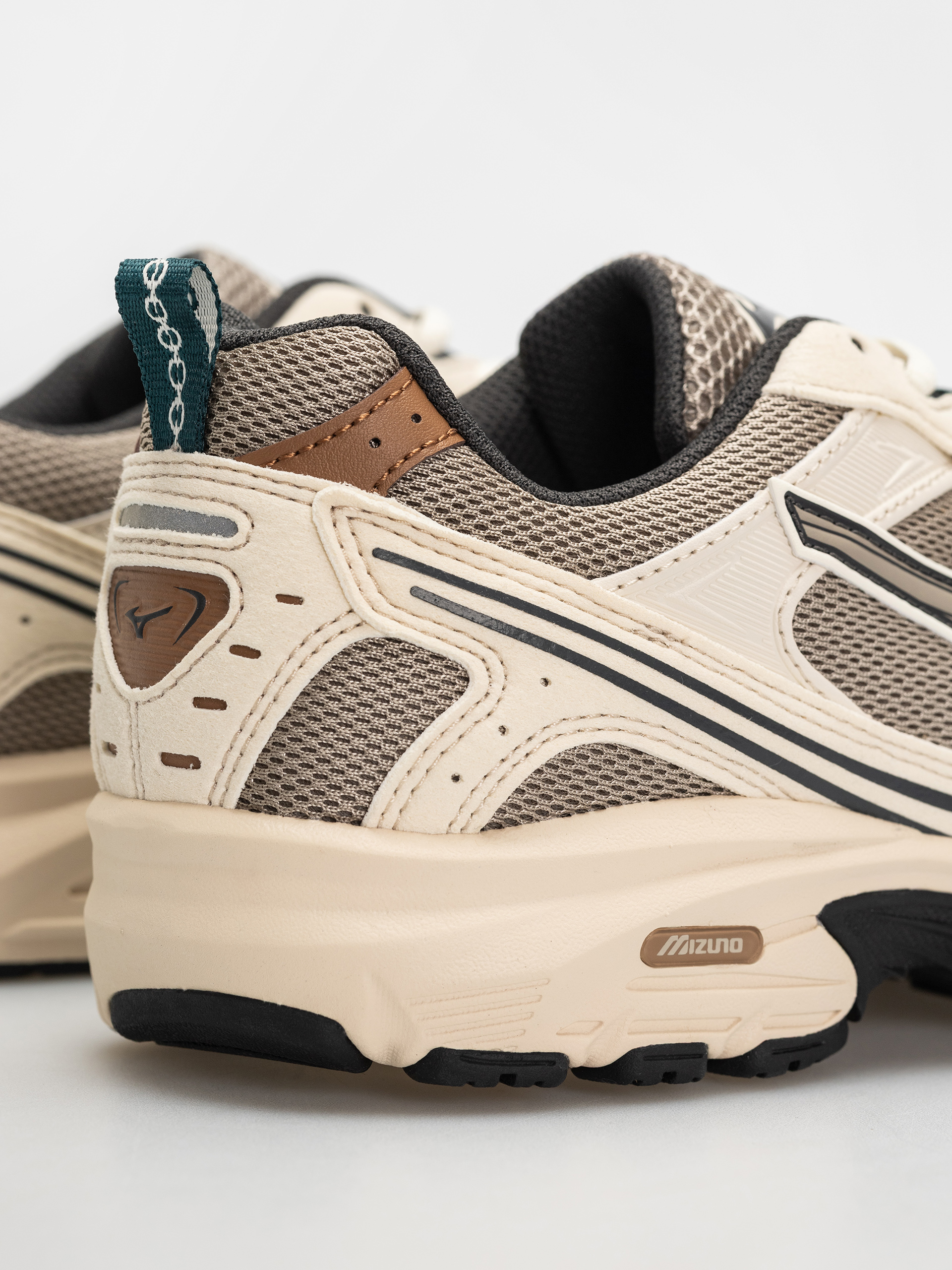 Mizuno Schuhe MXR (vintage khaki/vintage khaki/summer sand)