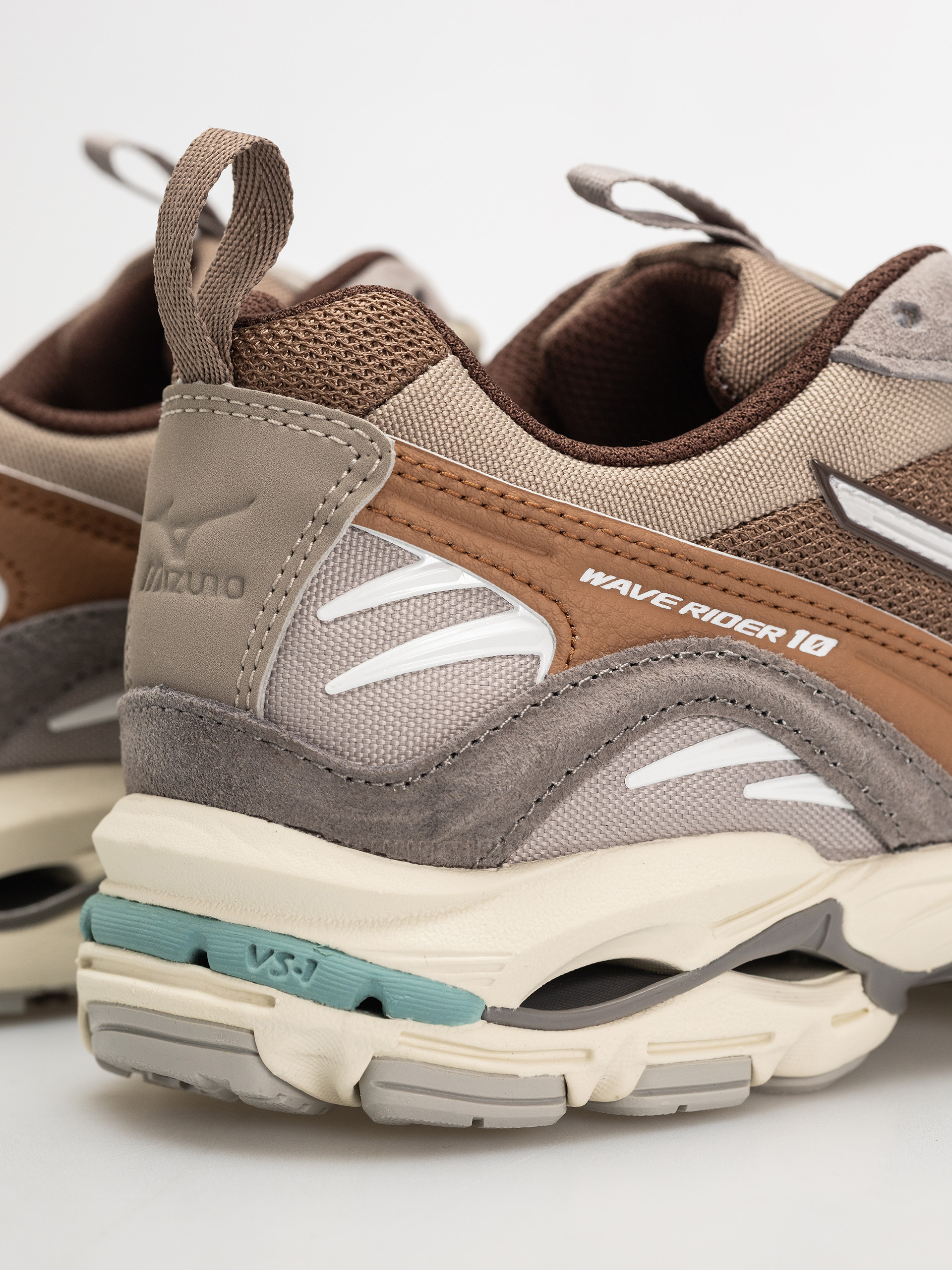 Mizuno Schuhe Wave Rider 10 - Braun (fossil/white/thrush)