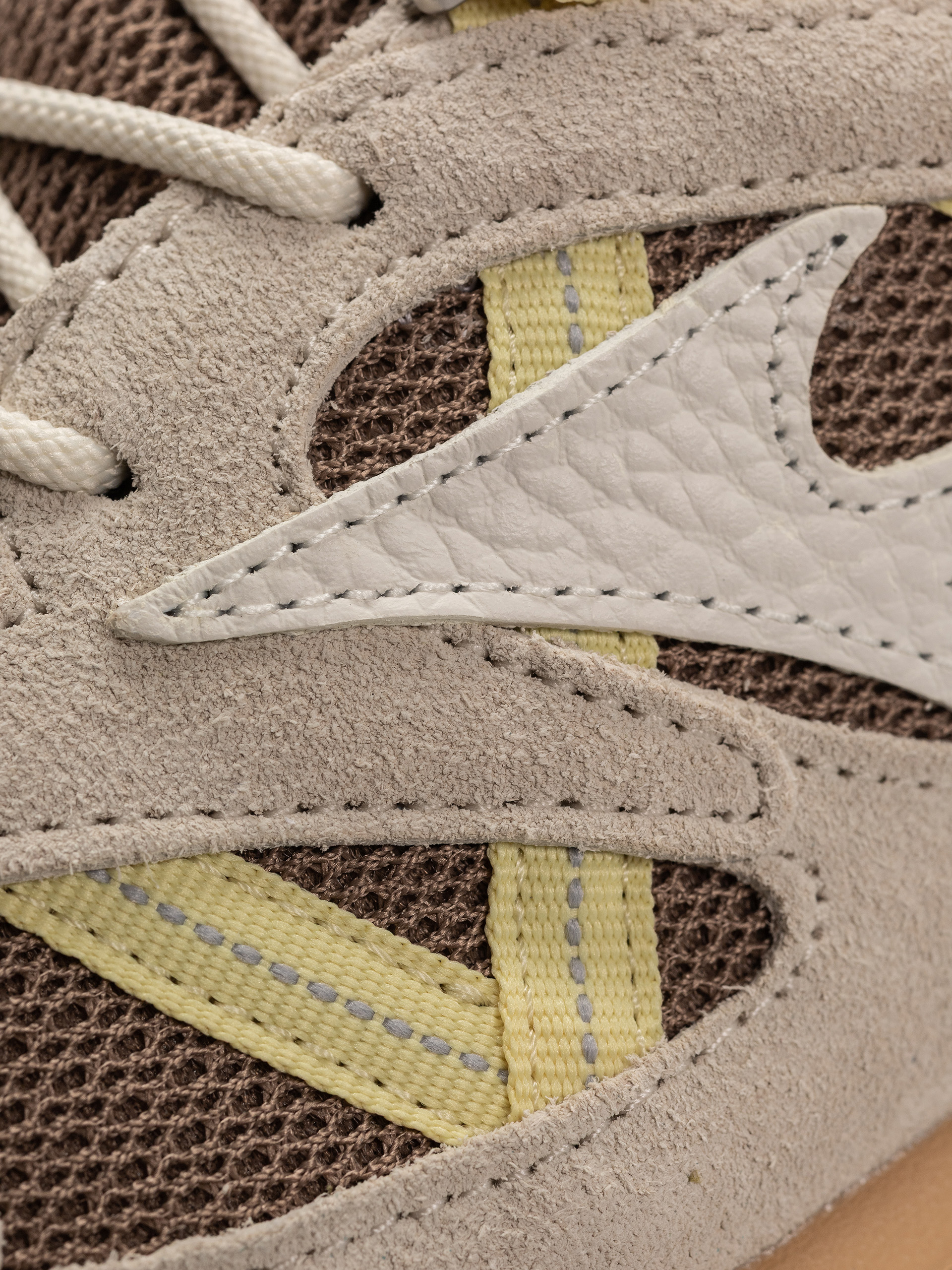 Mizuno Shoes Wave Mujin TL (fossil/snow white/summer sand)