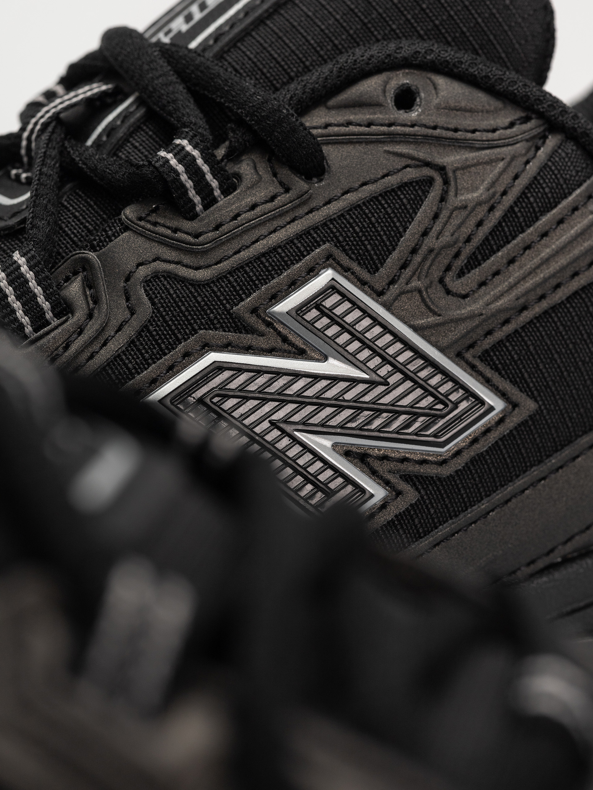 New Balance 740 Shoes (black)