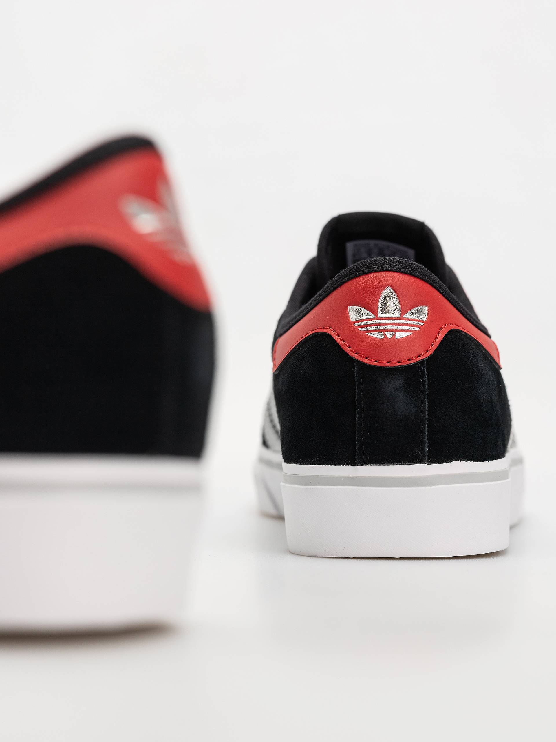 adidas Shoes Adi Ease (cblack/silvmt/betsca)