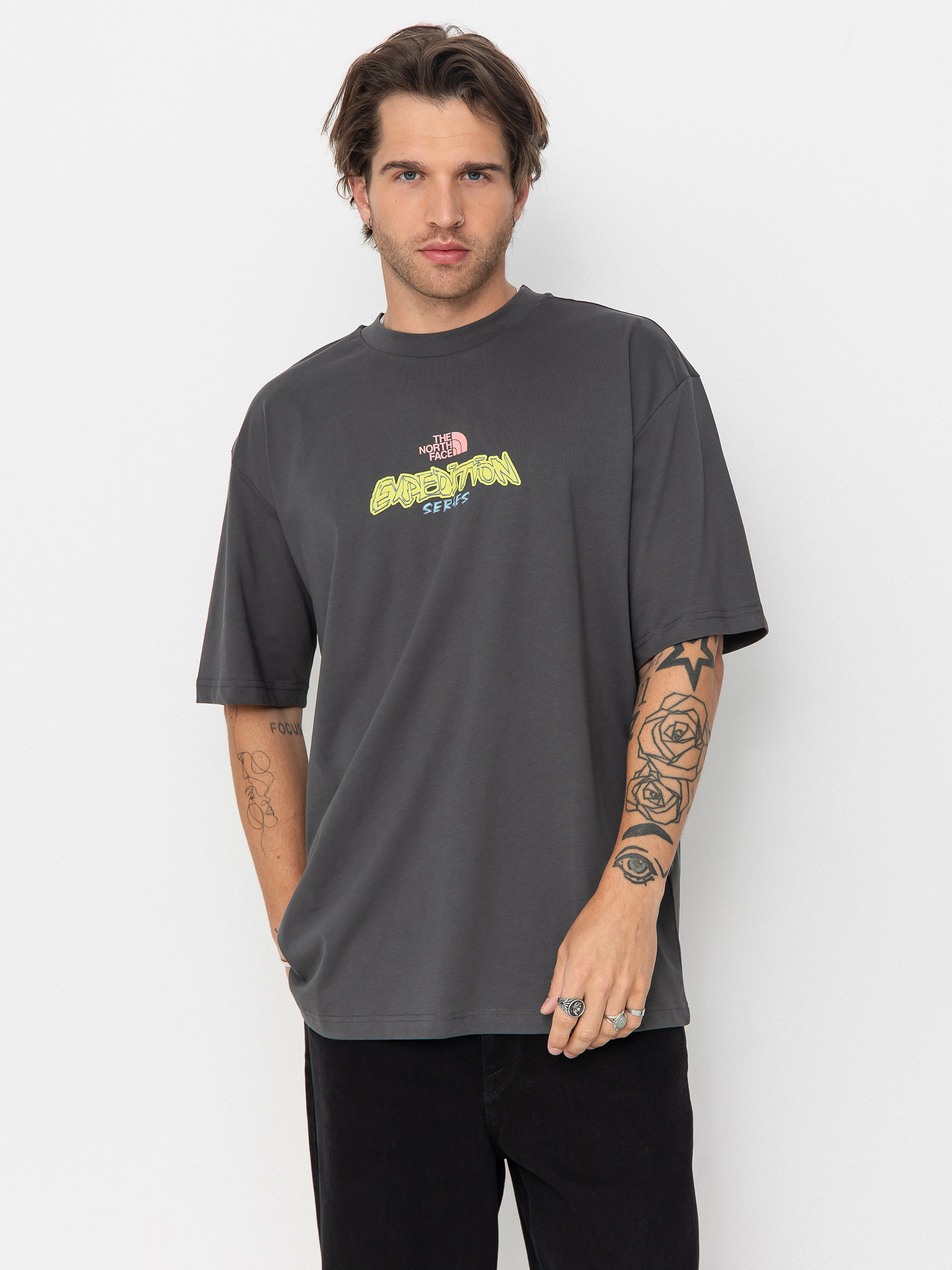 The North Face Expedition Celebration Oversized T-Shirt (anthracite grey)