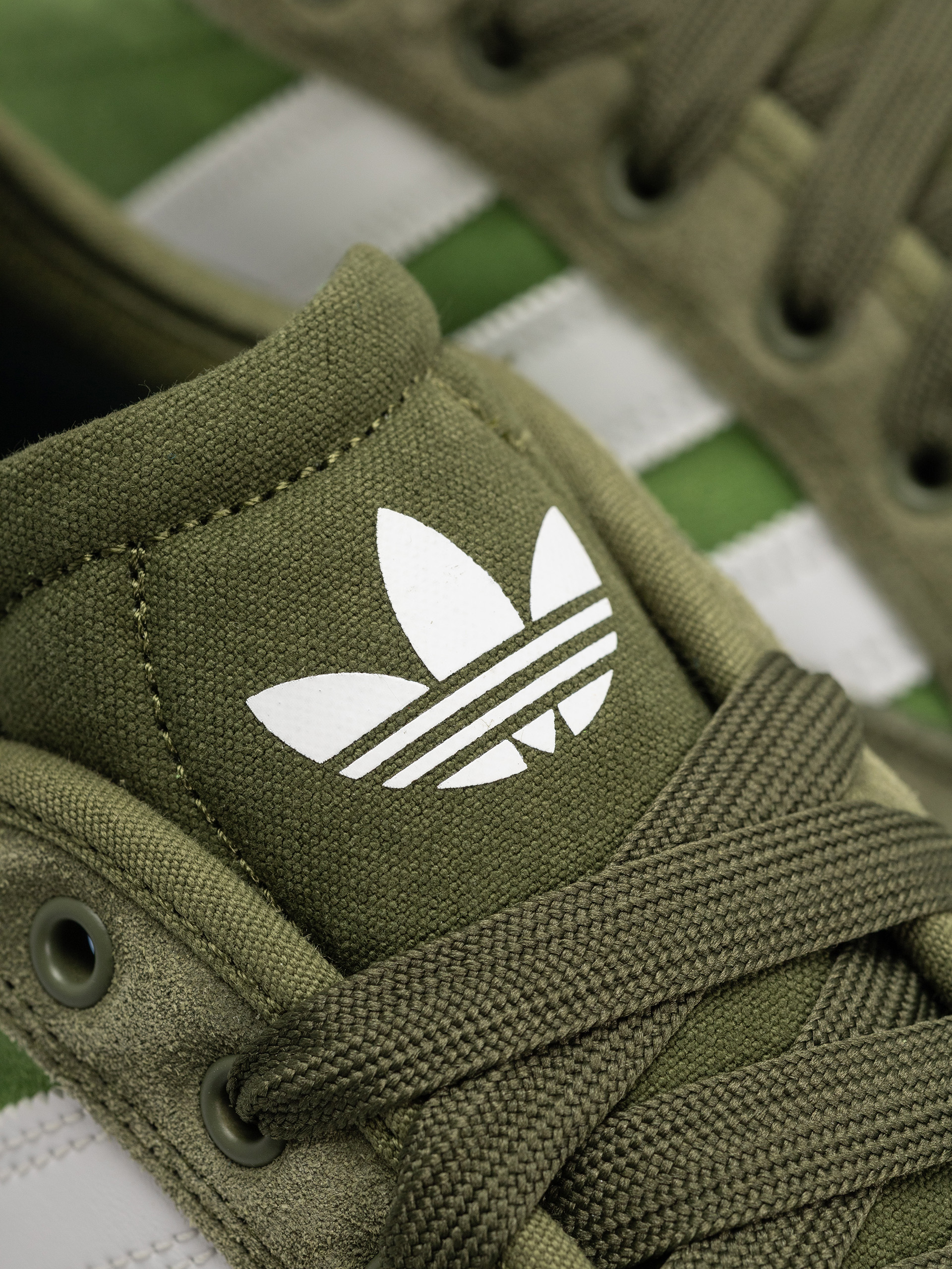 adidas Court Tns Premiere Schuhe (wilpin/cregrn/ftwwht)