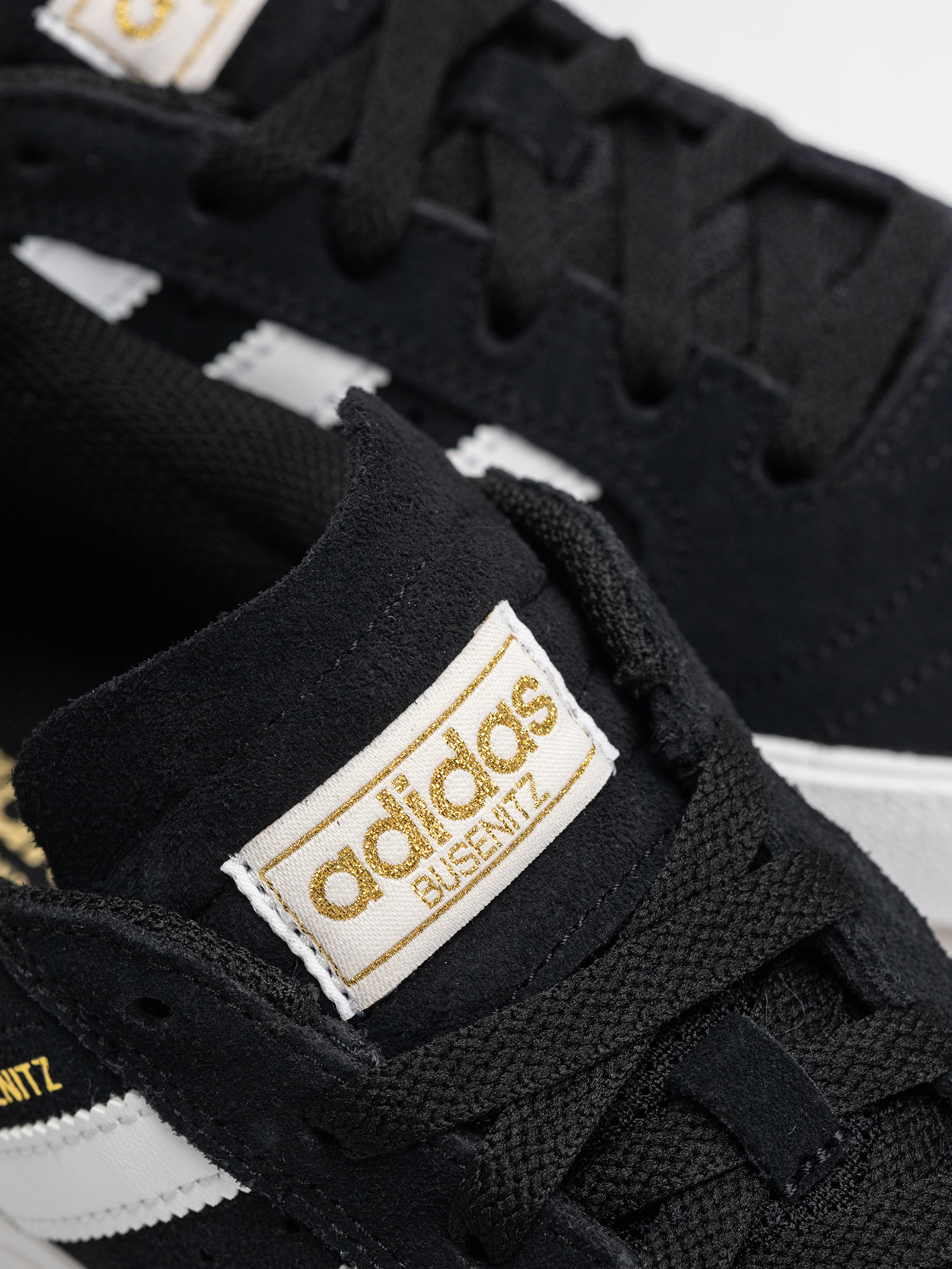 adidas Busenitz Vulc II Schuhe (cblack/ftwwht/gum4)
