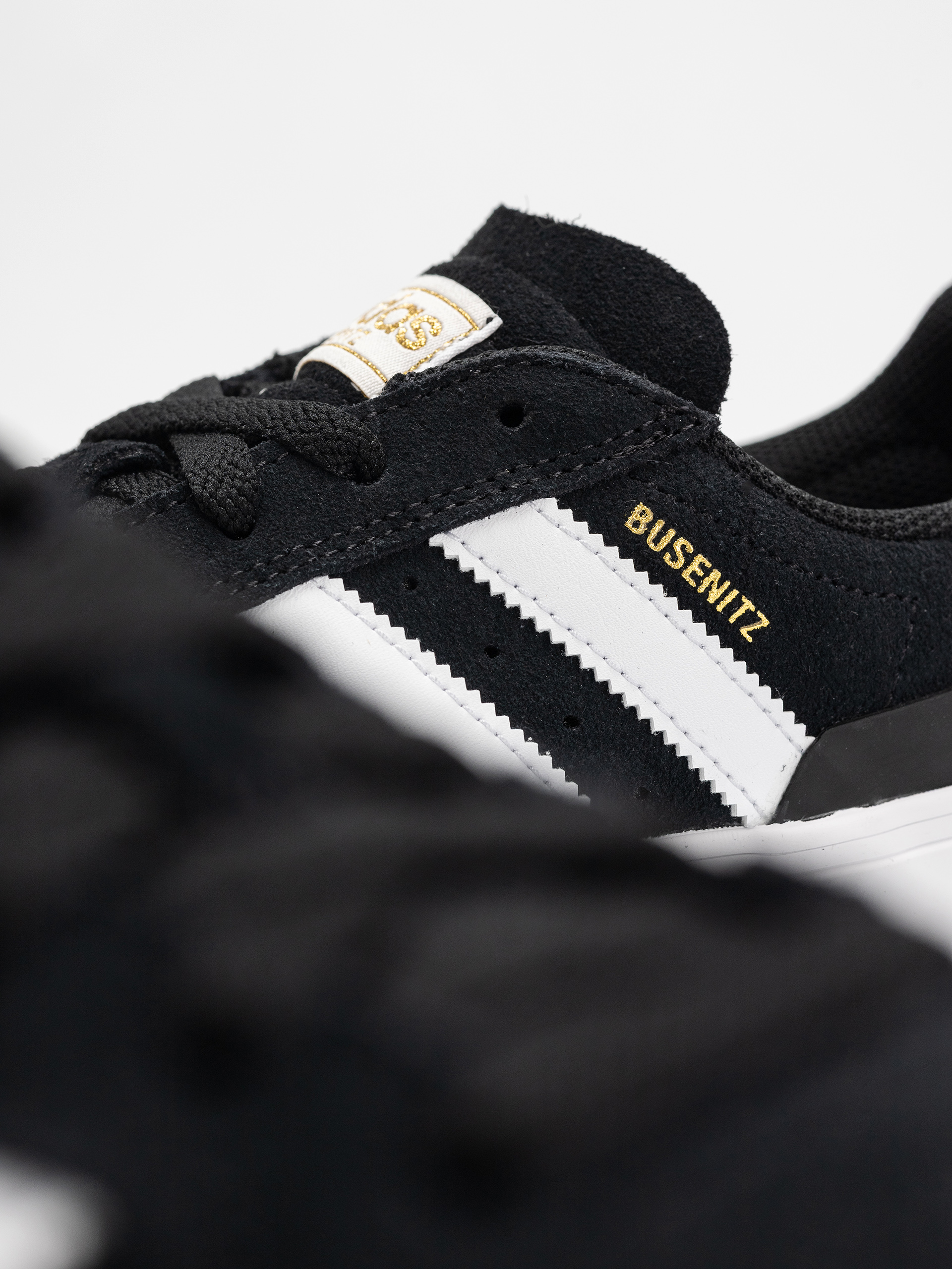 adidas Busenitz Vulc II Schuhe (cblack/ftwwht/gum4)