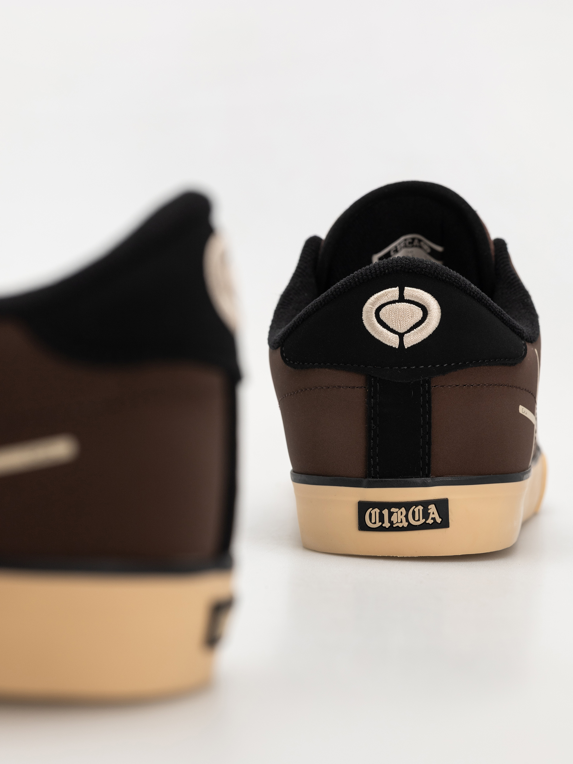 Circa Buckler Sk Shoes (mustang/black/ivory)