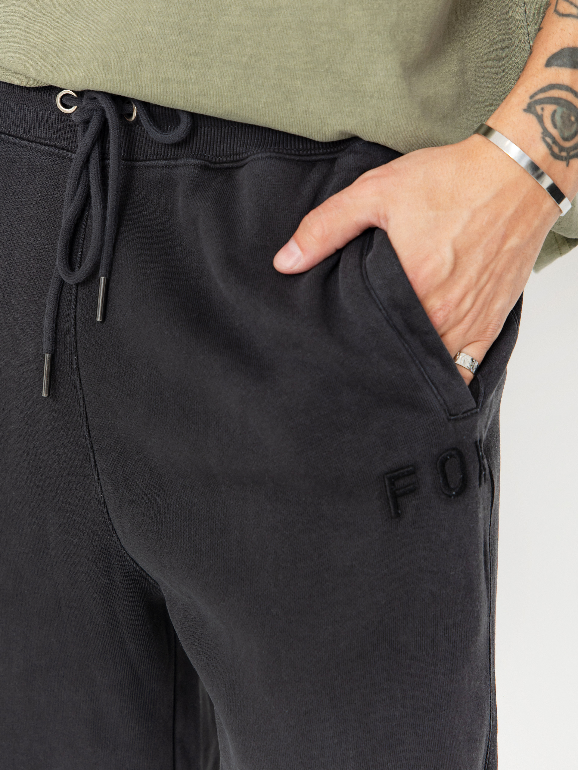 Fox Wordmark Fleece Jogger Pants (black)
