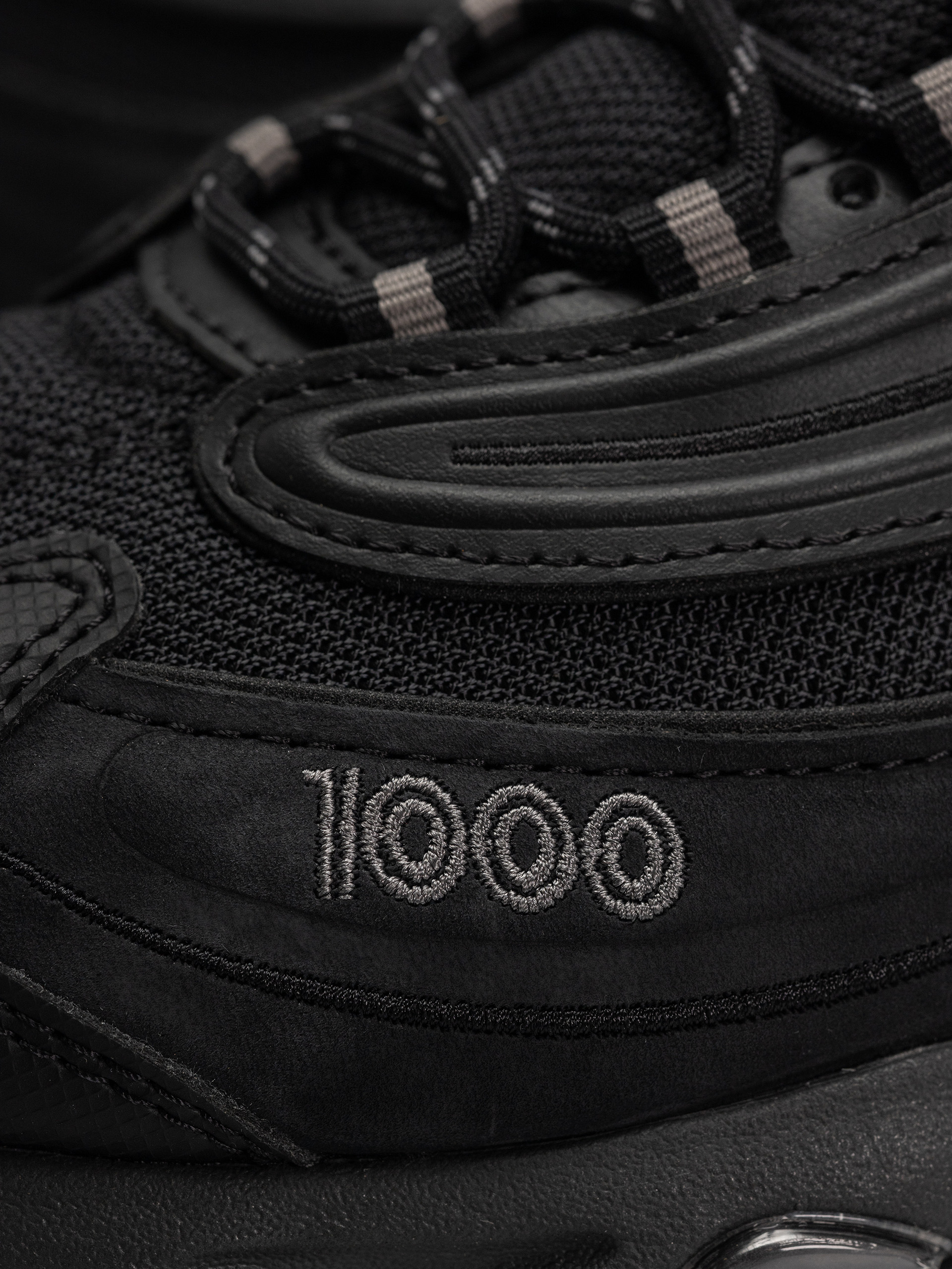 New Balance 1000 Shoes (black)