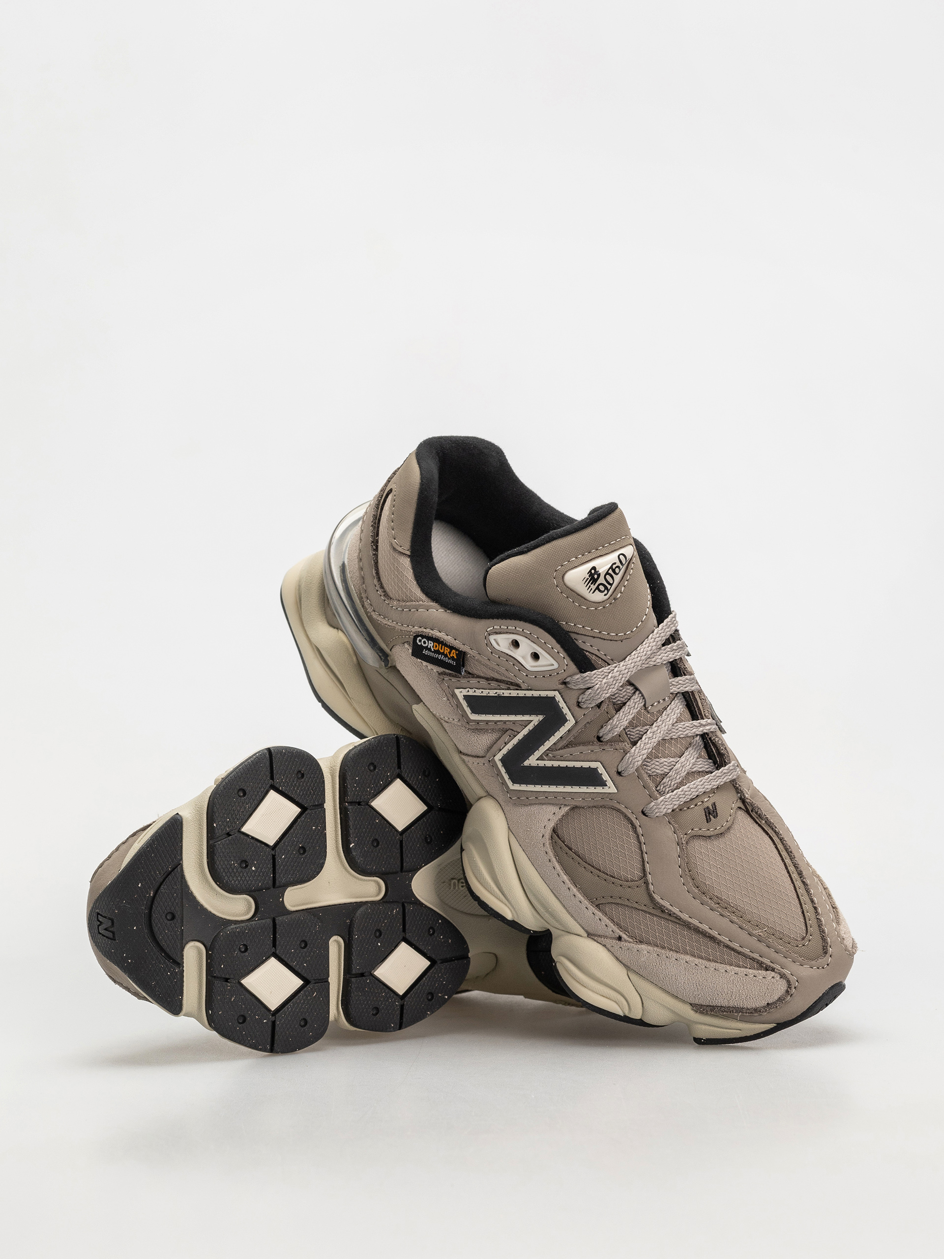 New Balance 9060 Shoes - grey (arid stone)