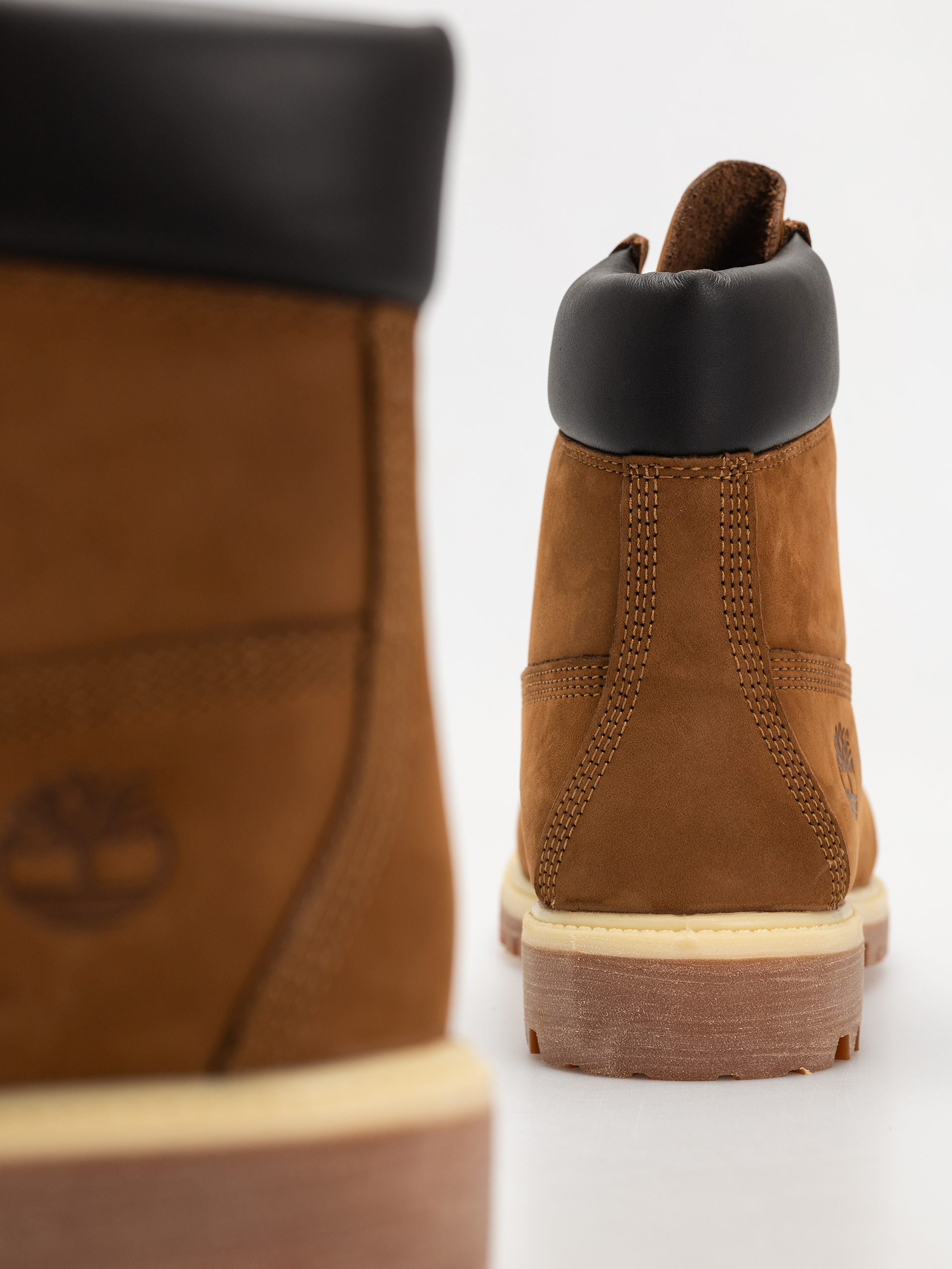 Timberland Premium 6 Inch winter shoes (dark wheat nubuck)
