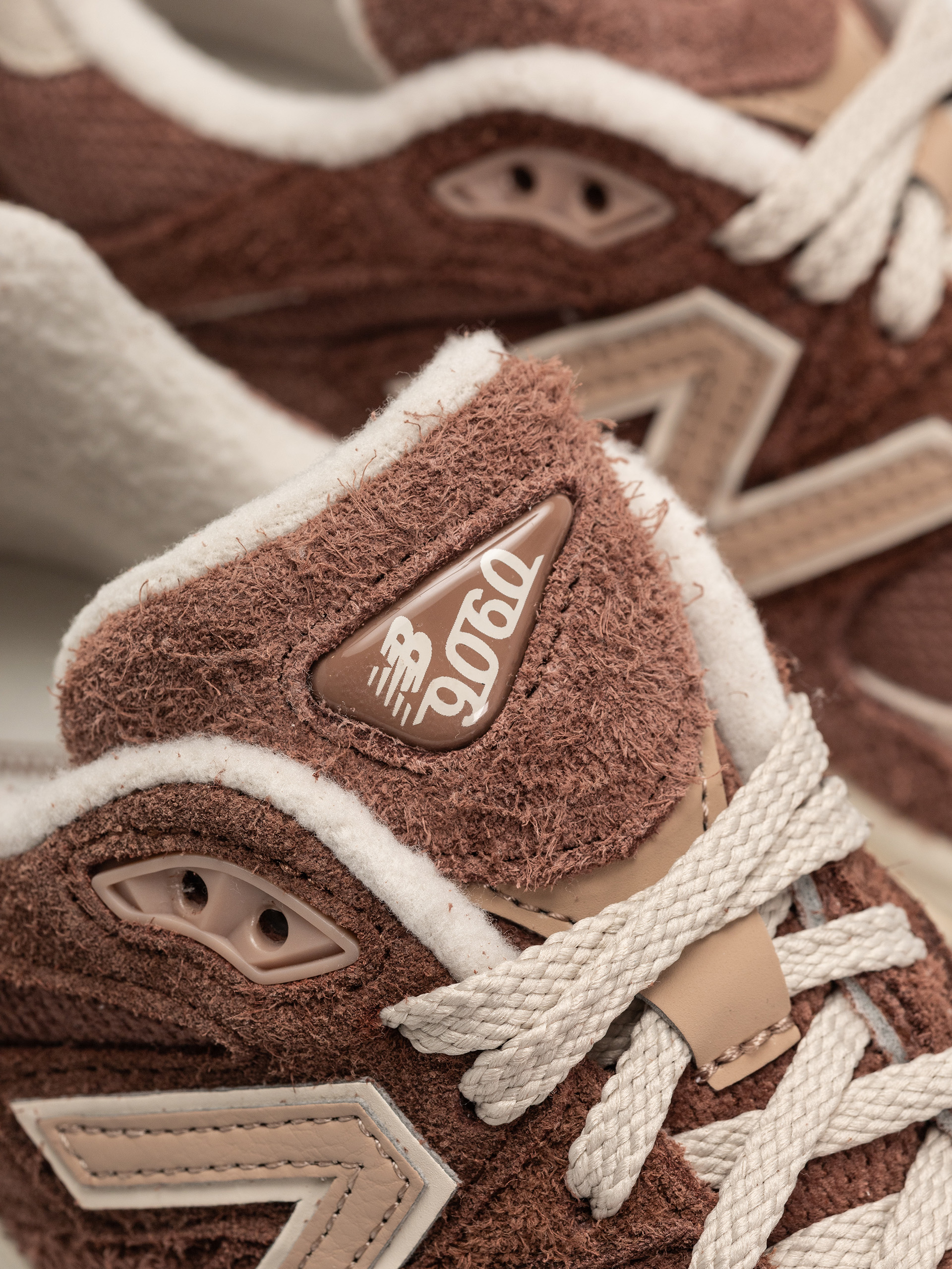 New Balance 9060 Schuhe (rich oak)