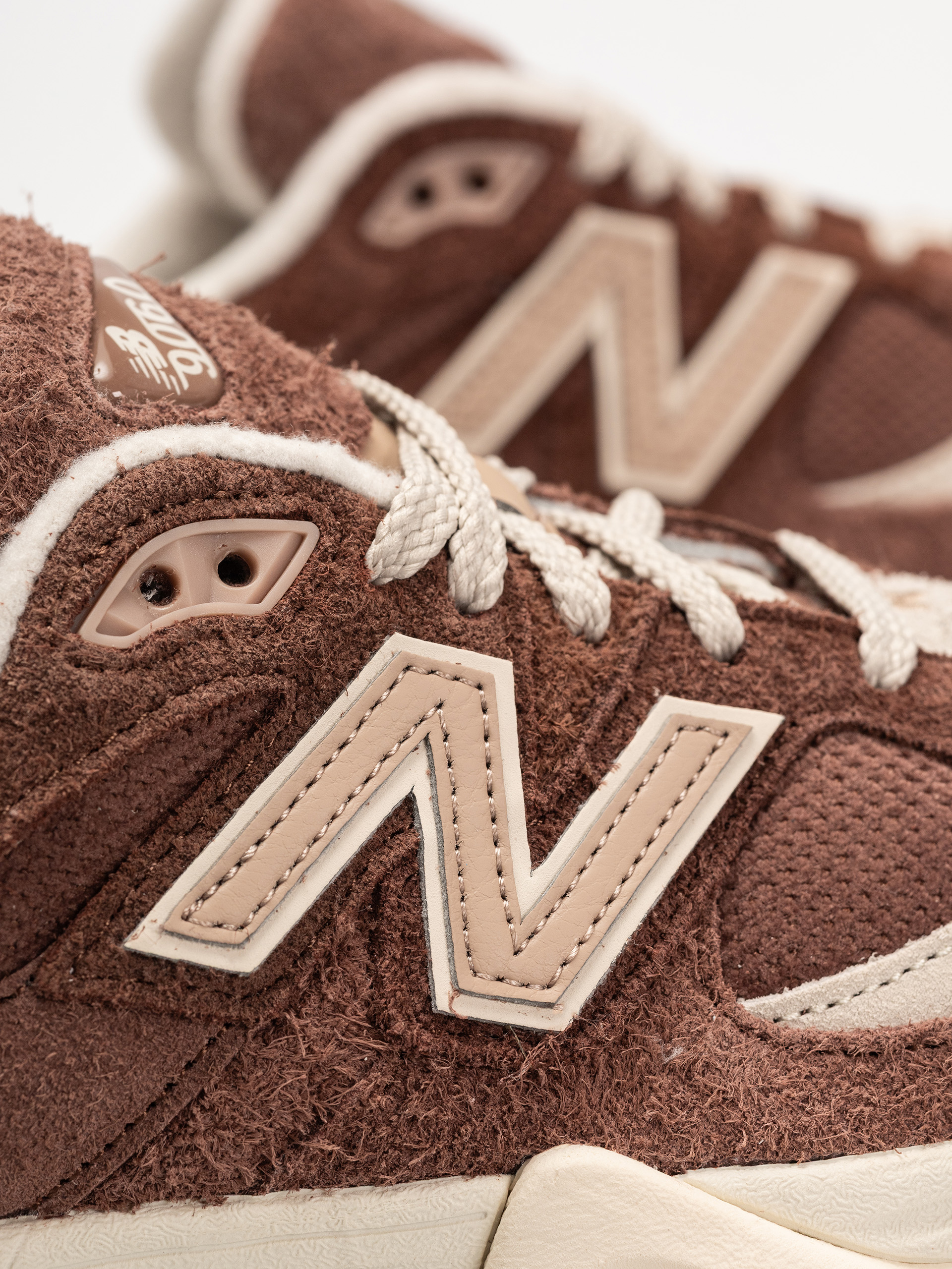 New Balance 9060 Schuhe (rich oak)