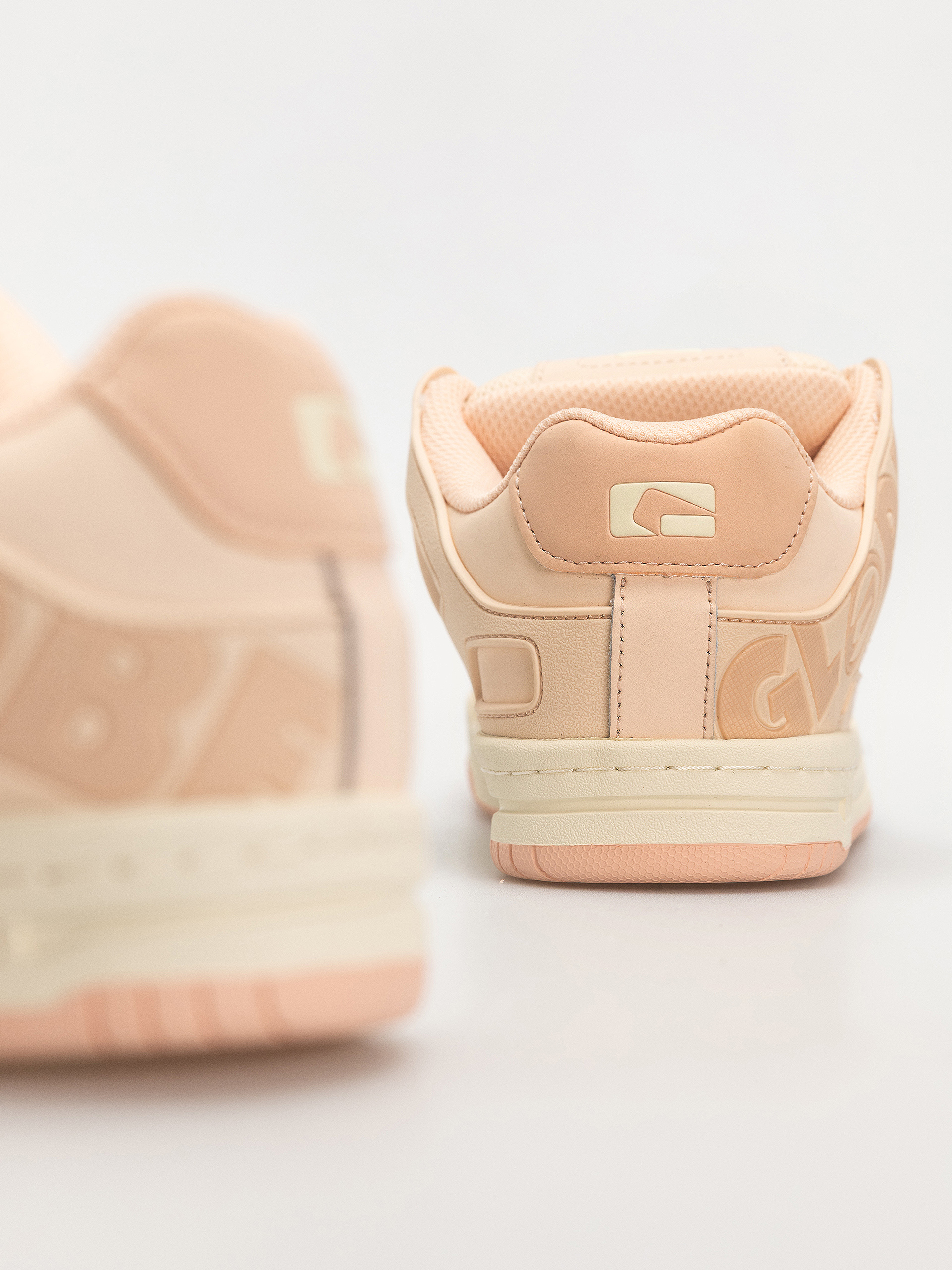 Globe Tilt Schuhe (peach/cream)