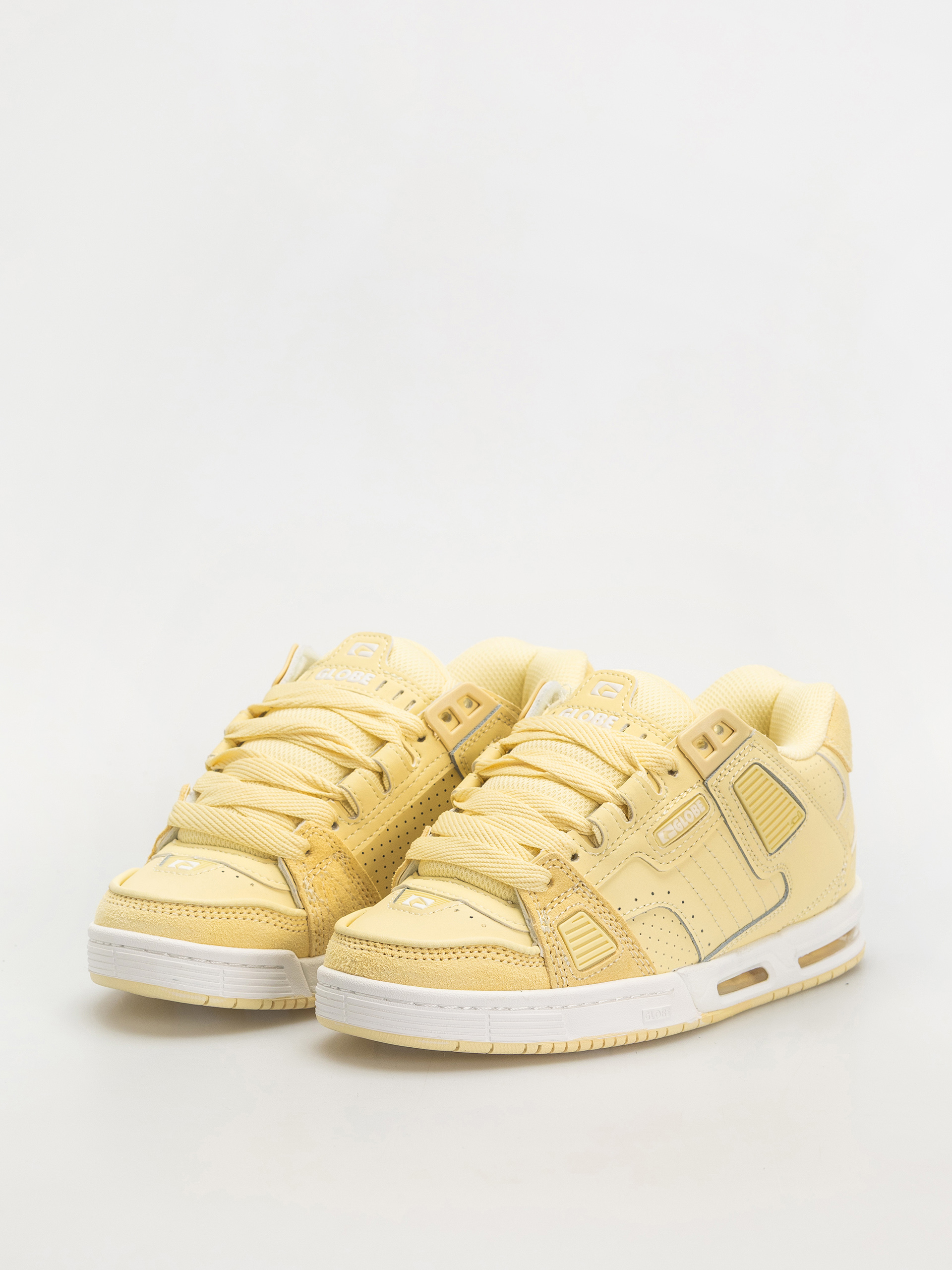Globe Sabre Shoes (butter/cream)
