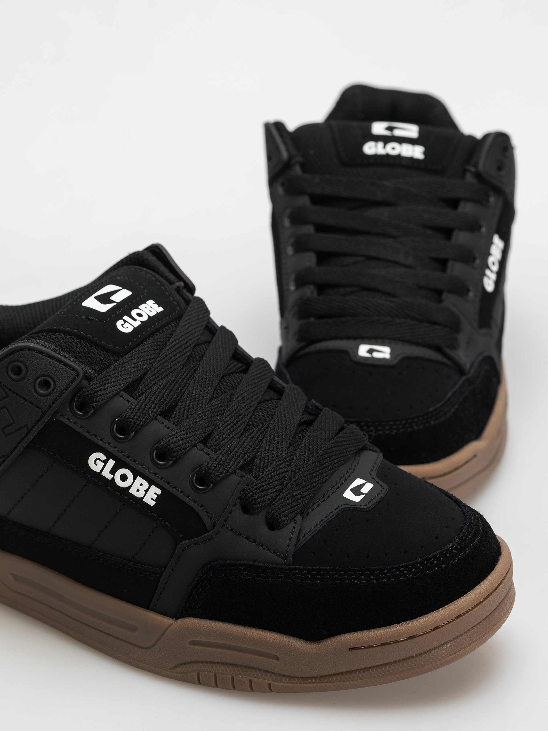 Globe Tilt Schuhe (onyx/gum)