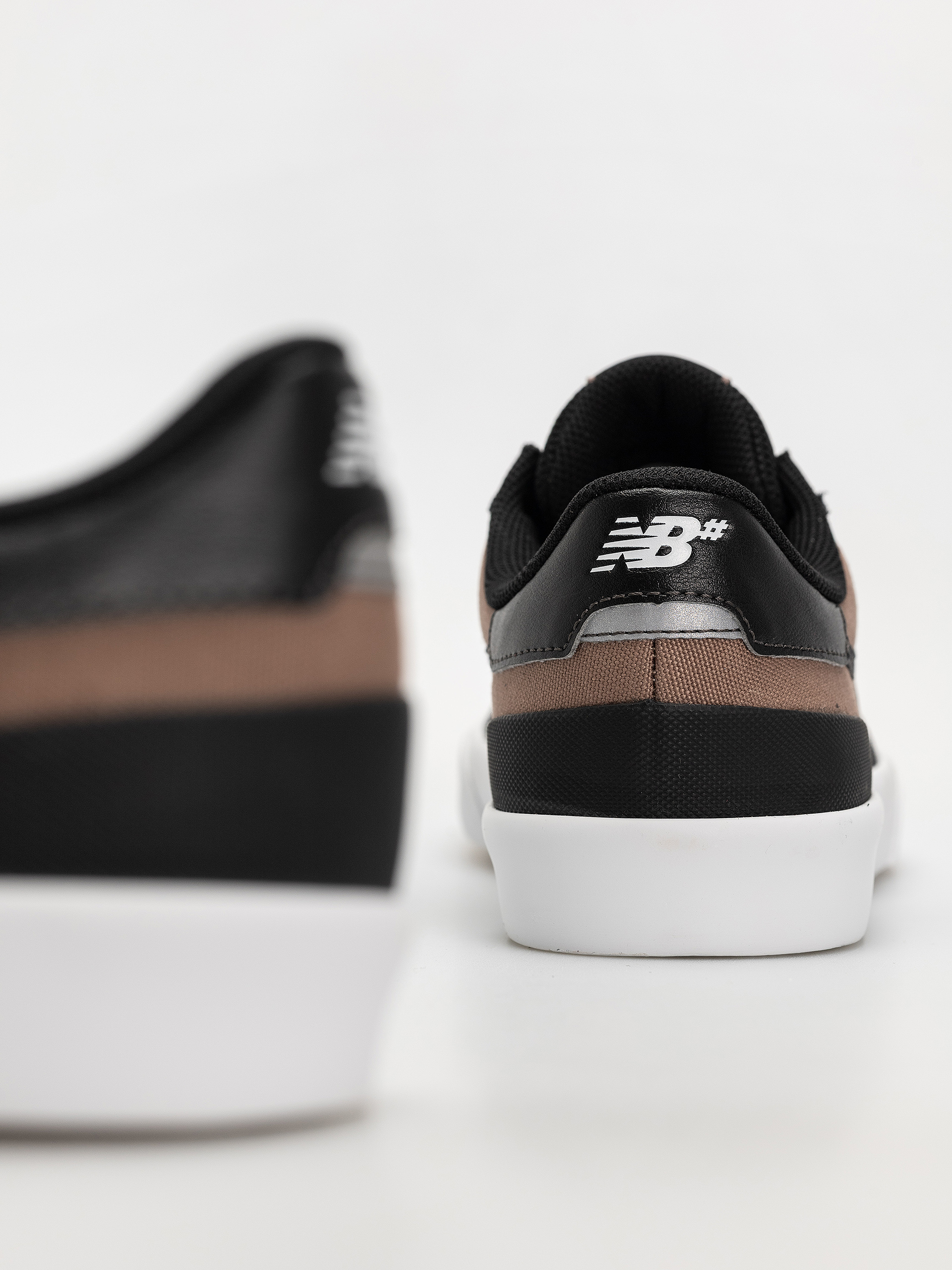 New Balance Shoes 272 (black)