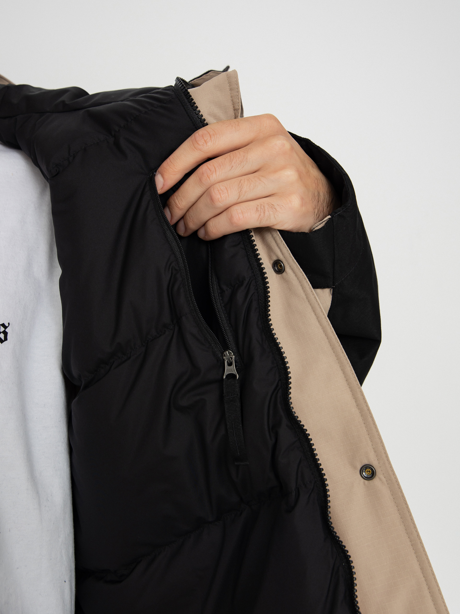 The North Face Mountain Down Jacke (mushroom grey/tnf black)