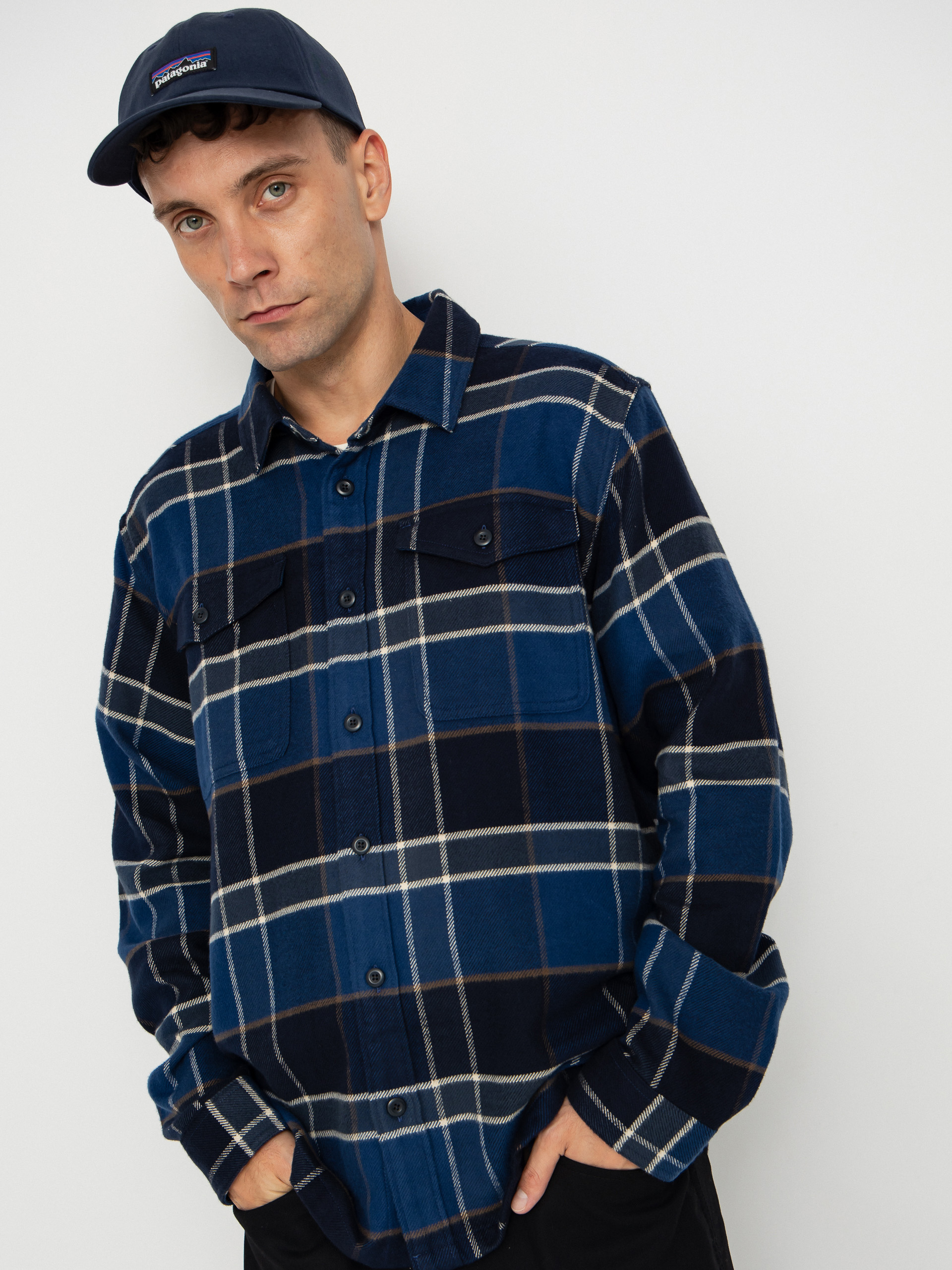 Patagonia Fjord Flannel Shirt (cycles sunken blue)