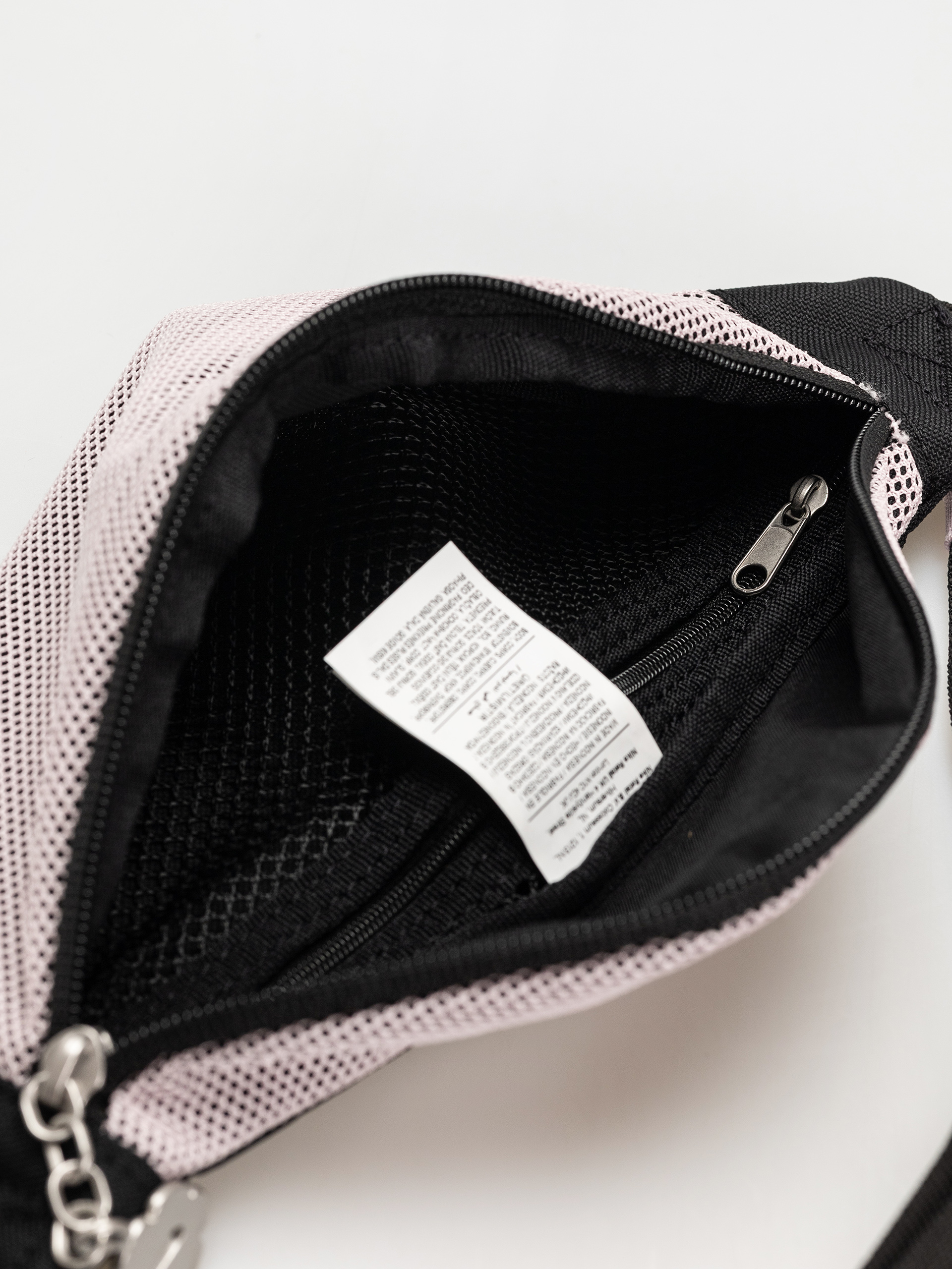 Nike SB Heritage SWDC Bum bag (black/pink foam/metallic silver)