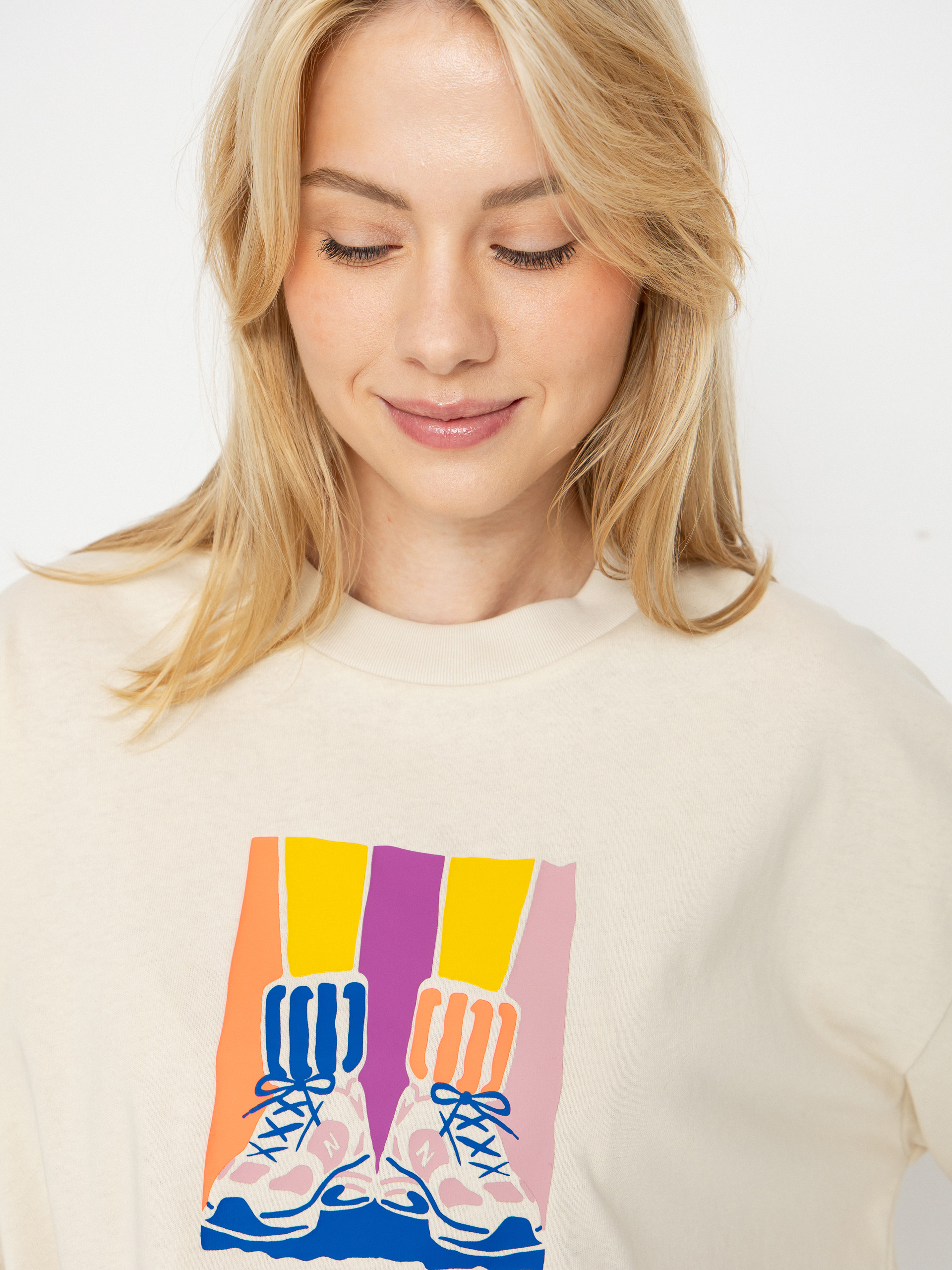 New Balance Athletics Gradient Shoes Wmn T-Shirt (beige)