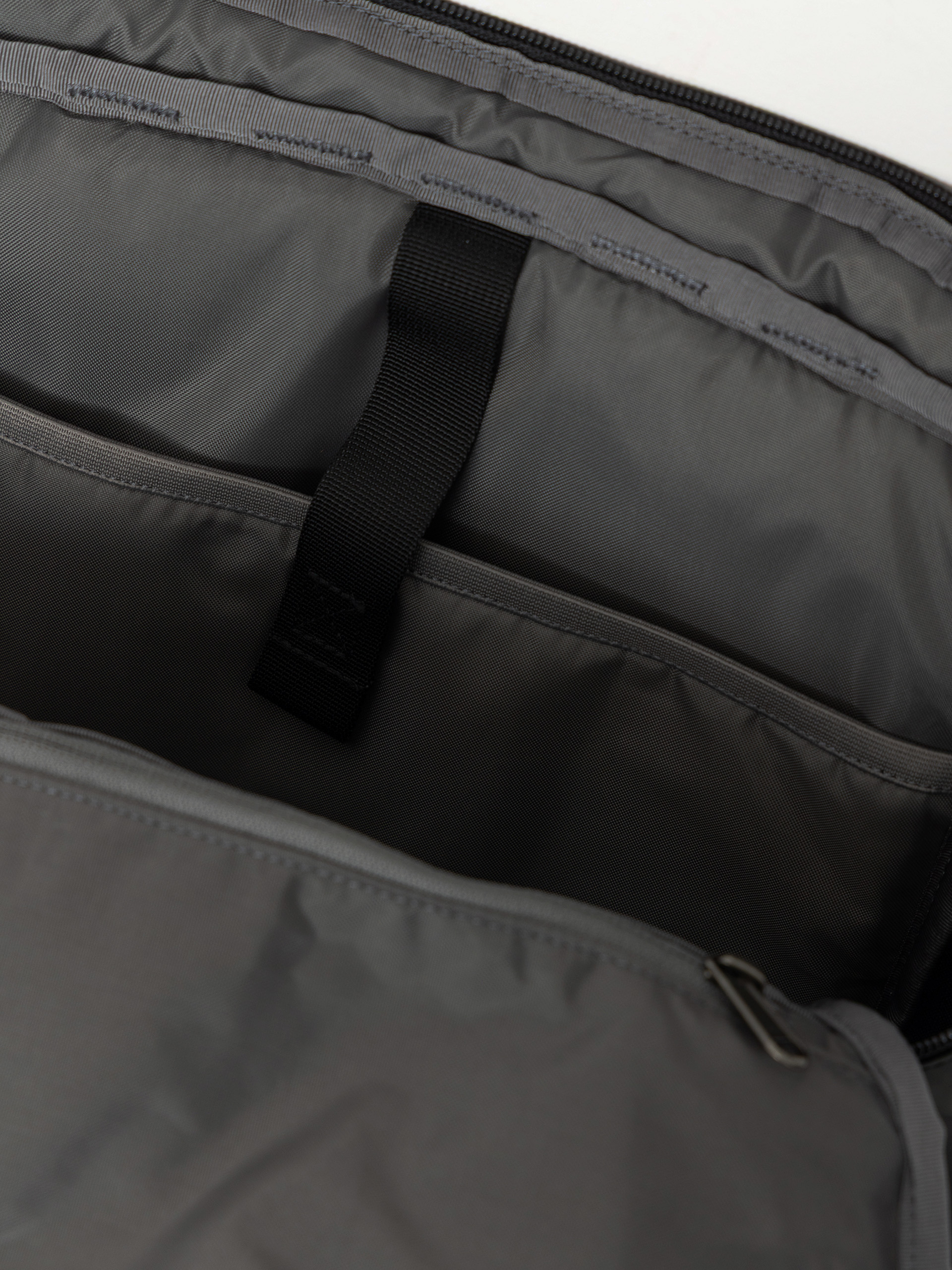 Patagonia Backpack Black Hole Pack 25L (black w/black)