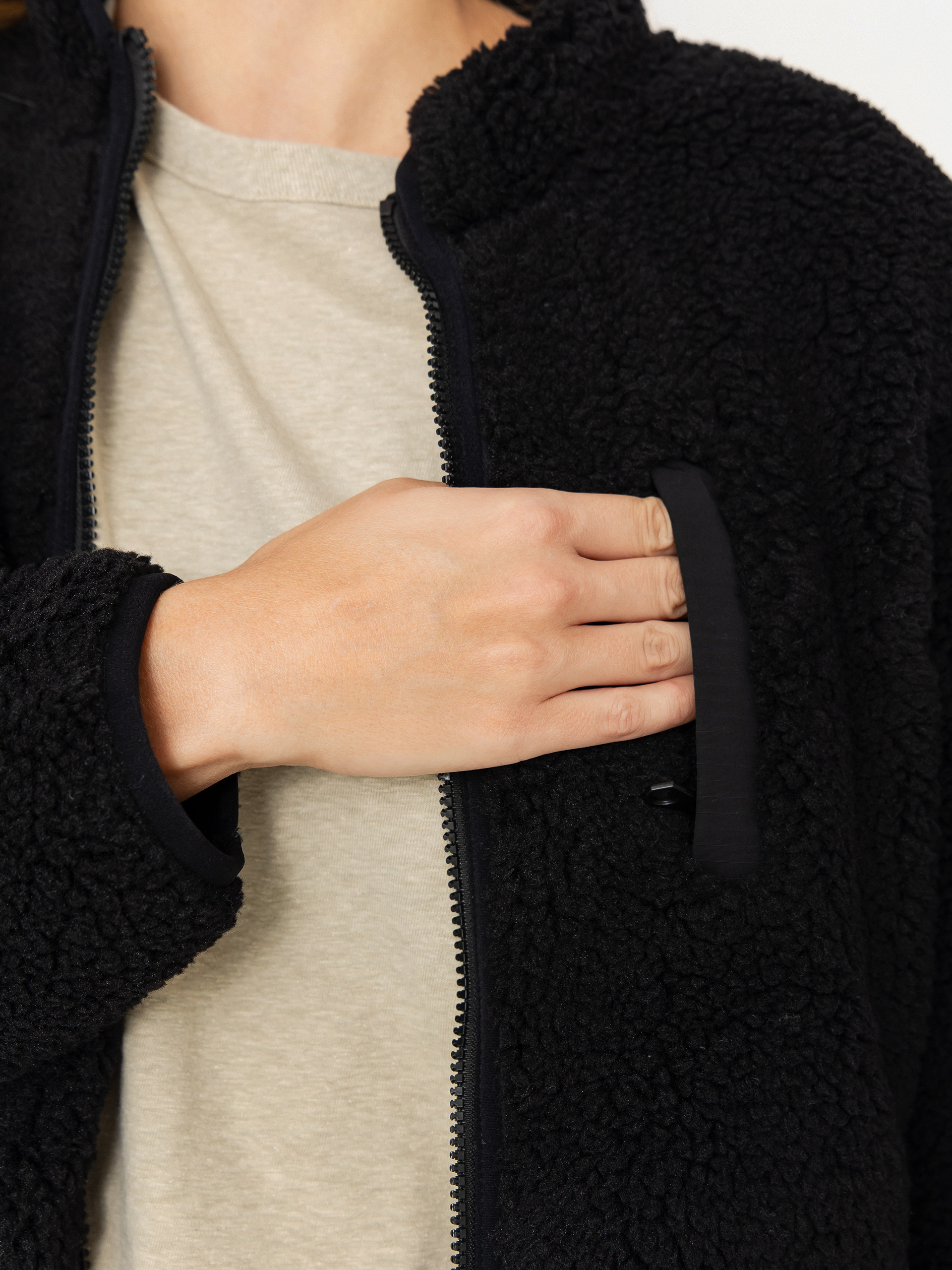 Volcom Sweatshirt Wuzer Fuzzar Wmn (black)