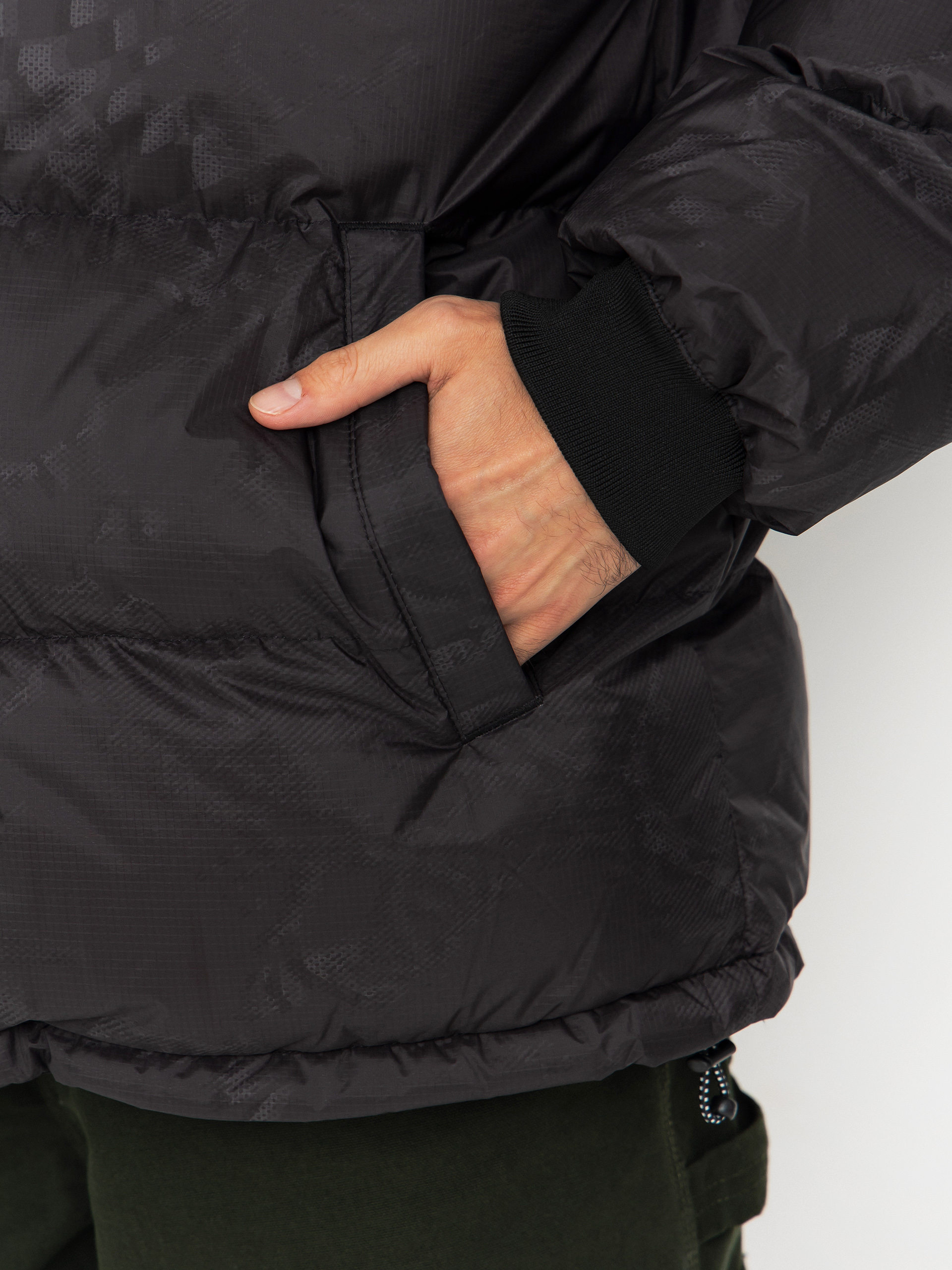 Vans Mte Bridgewood Reversible Puffer Jacket (black)