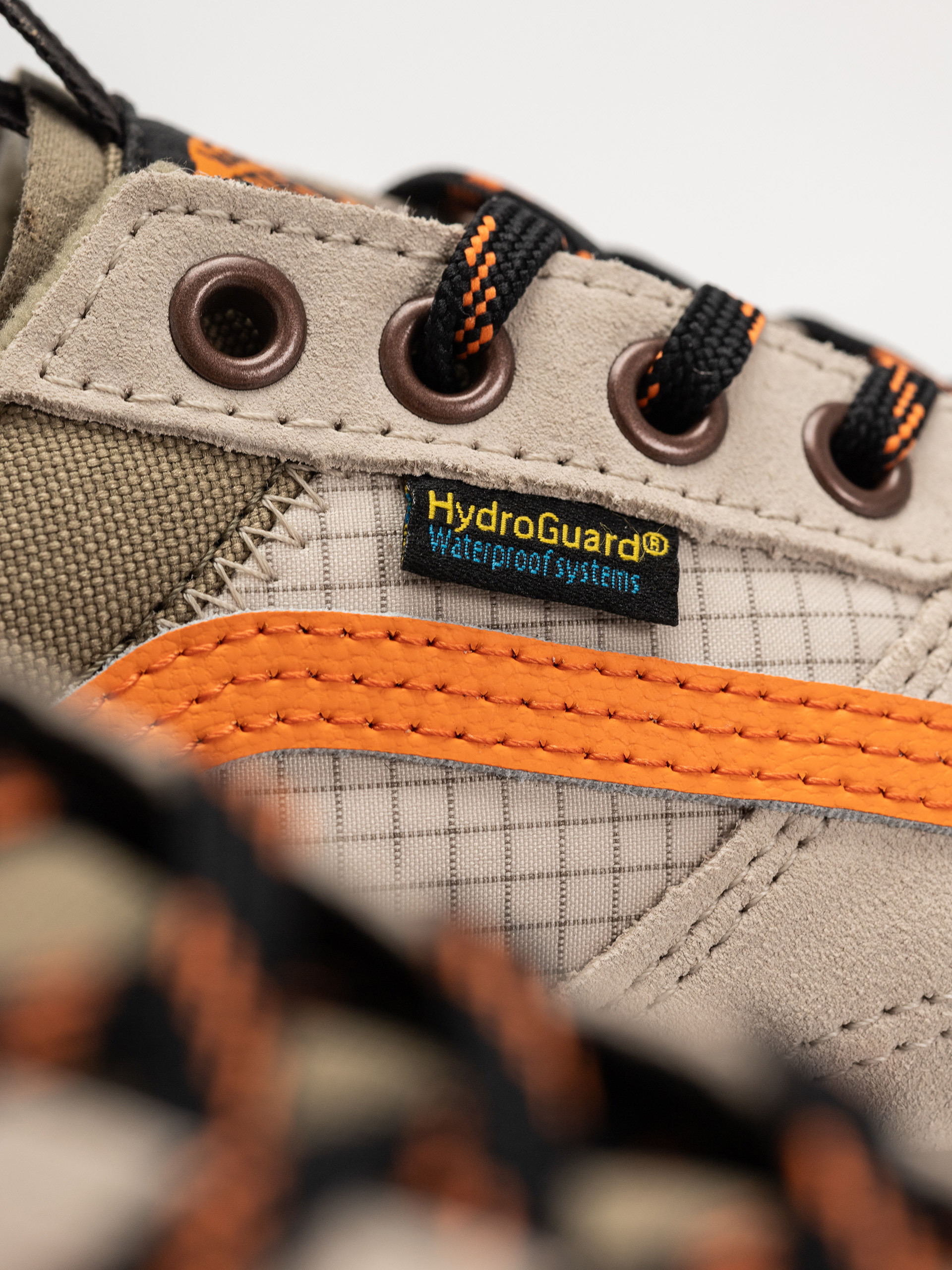 Vans Mte Old Skool Waterproof Insulated Shoes (taupe/orange)