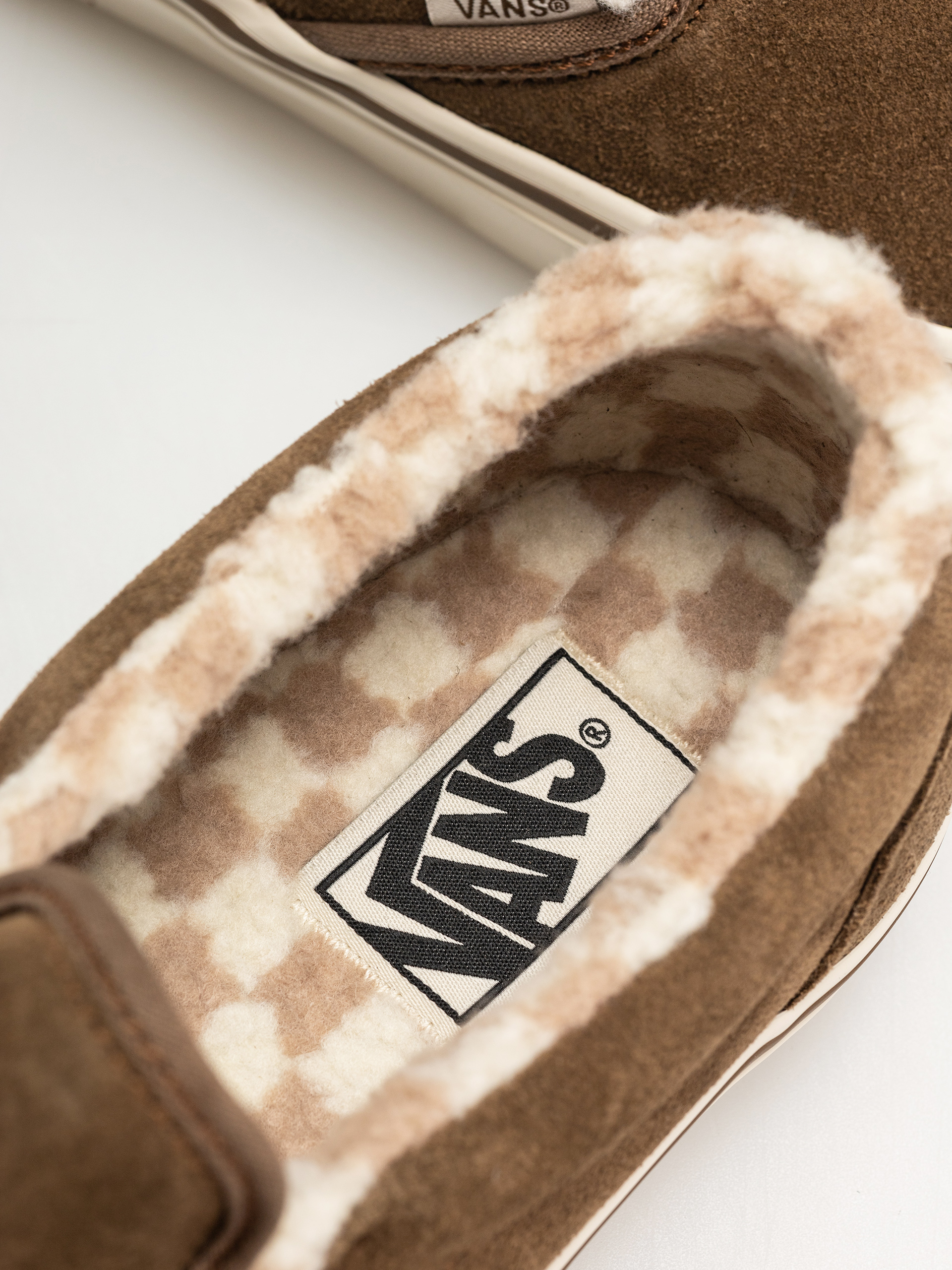Vans Classic Slip On Shoes (cozy hug sepia)