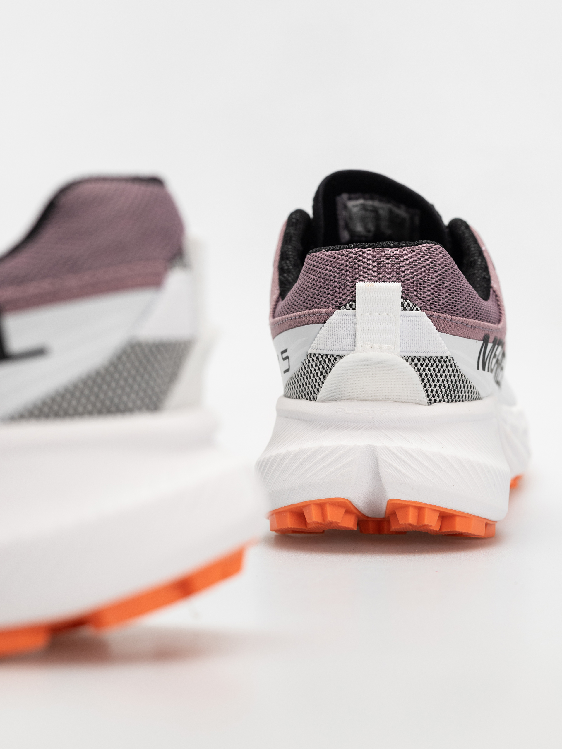 Merrell Agility Peak 5 Shoes (pale cherry)