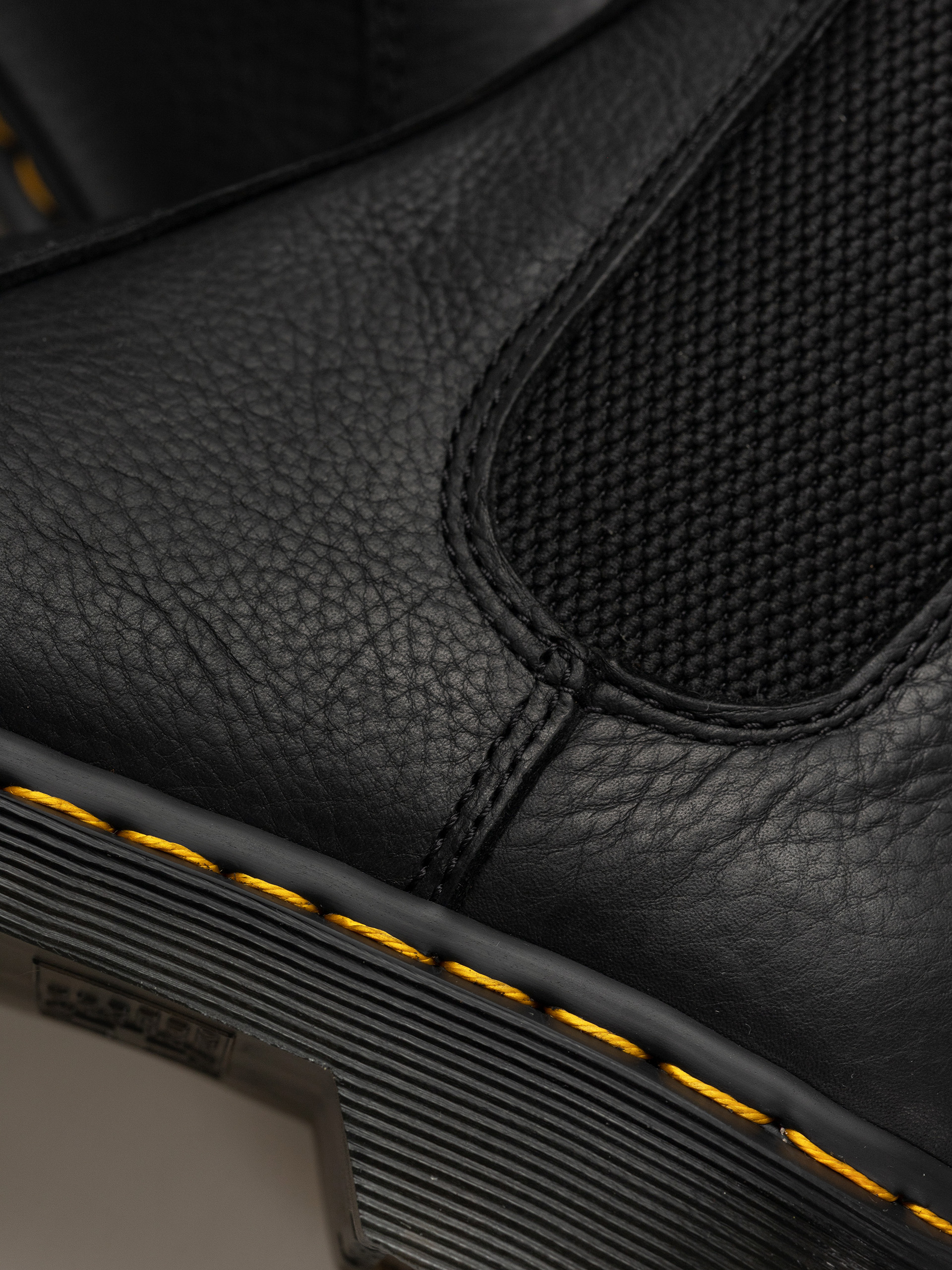 Dr. Martens 2976 Chelsea Shoes (black ambassador)