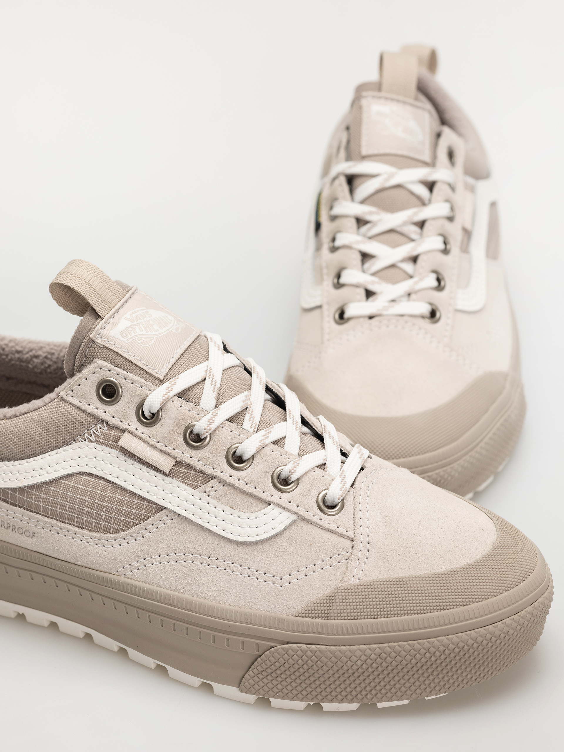 Vans Mte Old Skool Waterproof Insulated Shoes (stone)